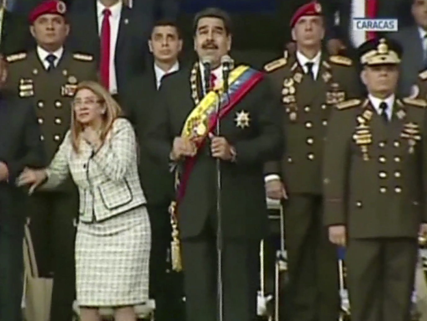 Momento en el que la primera dama, Cilia Flores, reacciona ante la explosión
