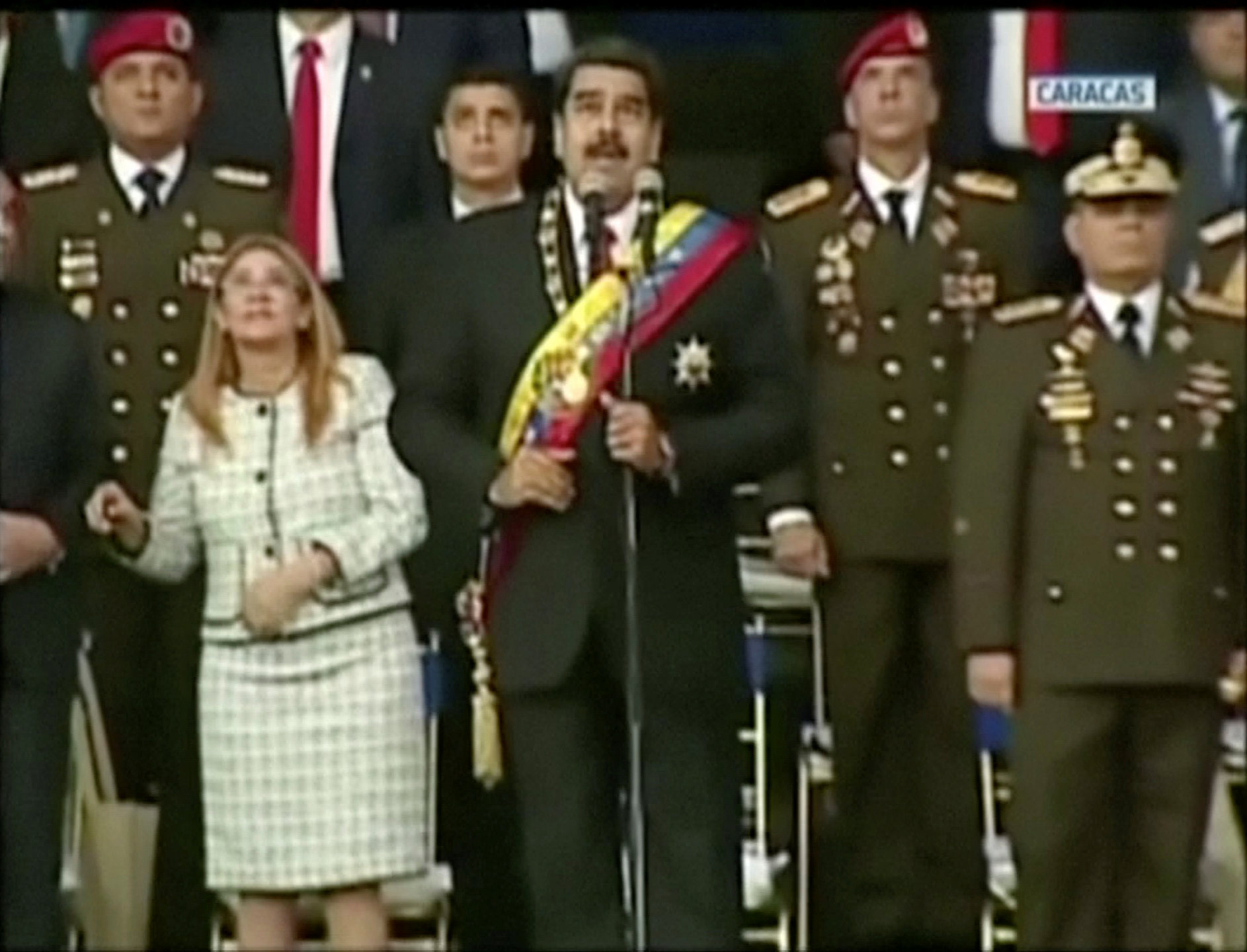 Momento antes de la explosión, durante el discurso de Maduro