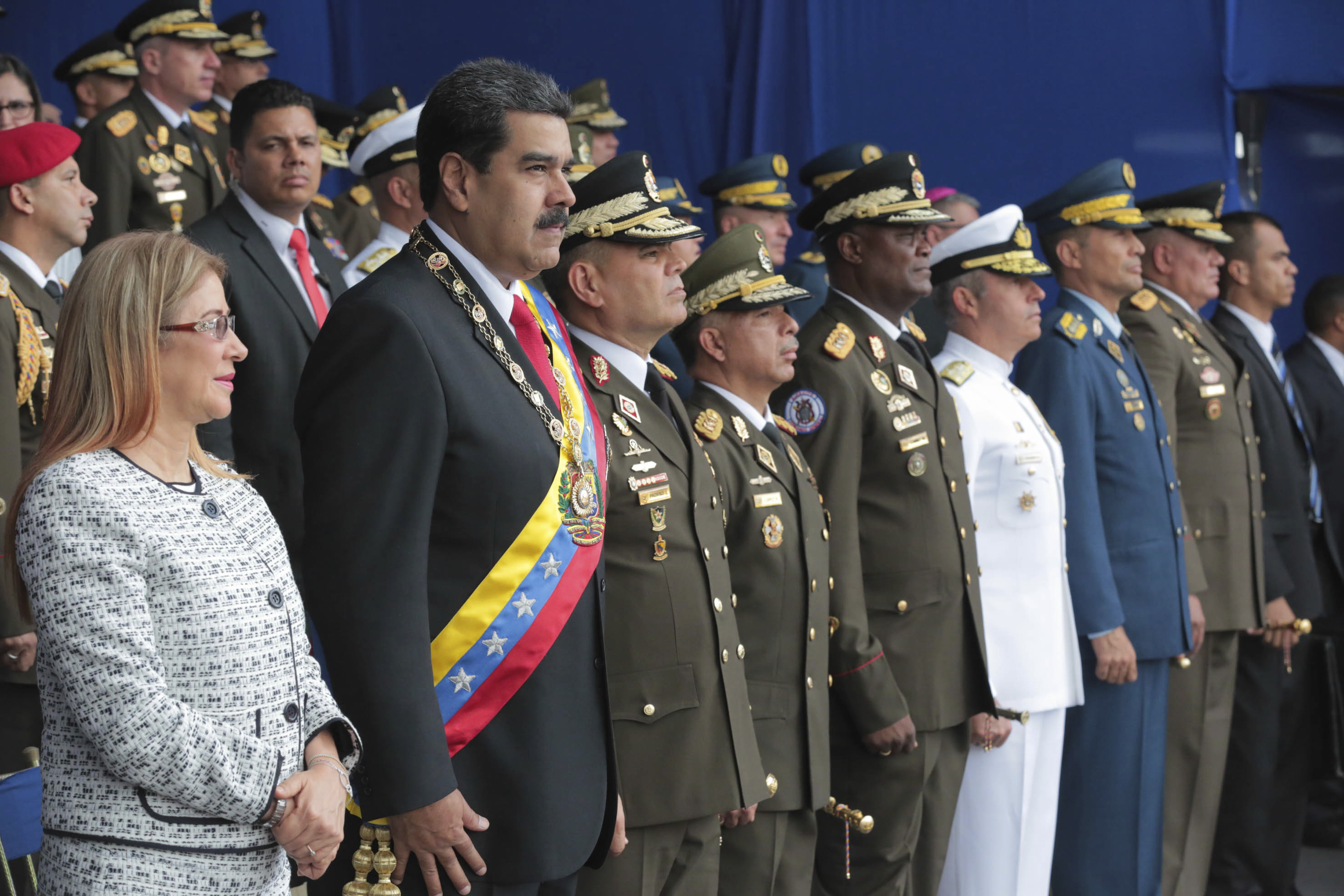 Así lucía el palco oficial antes de los hechos