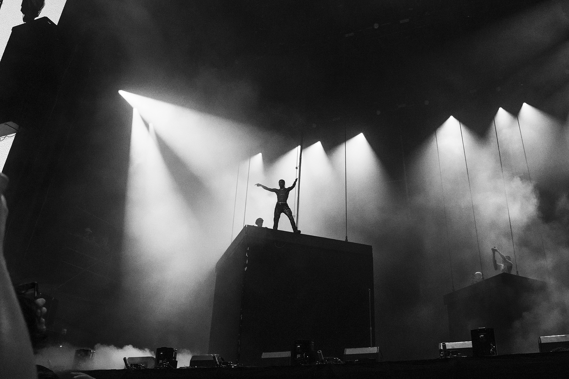 Travis Scott en lo más alto.