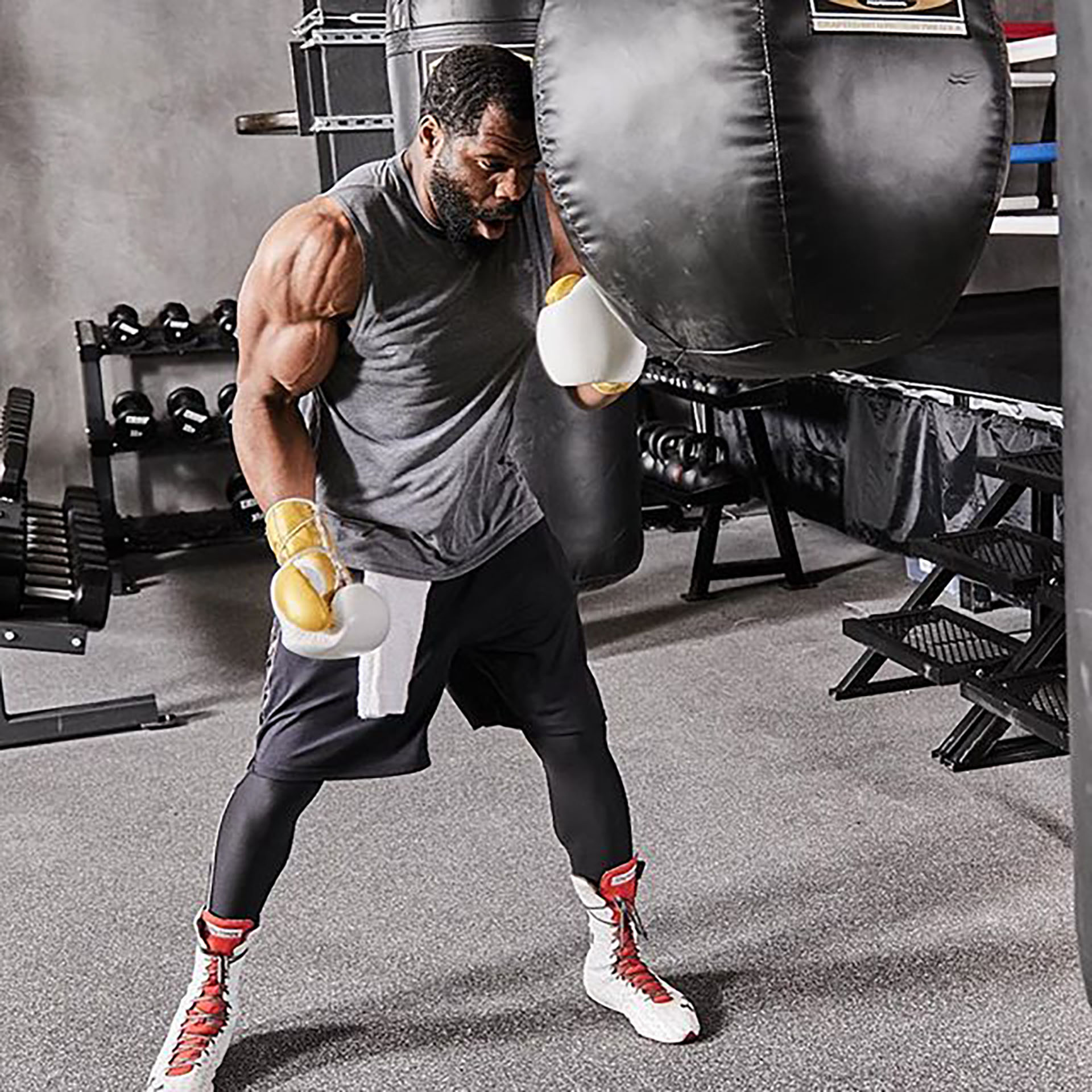 Leyon Azubuike, el entrenador de Jennifer Aniston