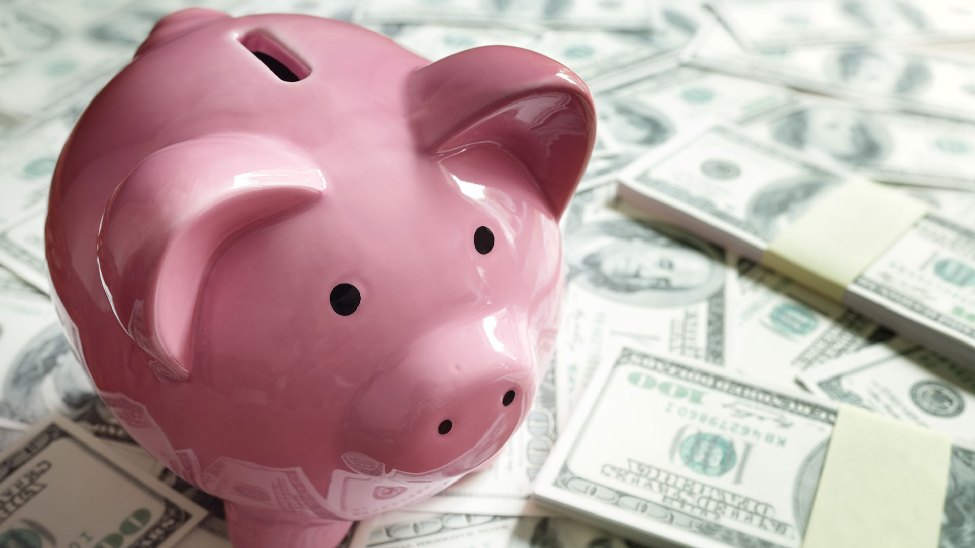 El músculo de ganar dinero se ejercita cotidianamente en el trabajo; el de ahorrar, no. (Getty)