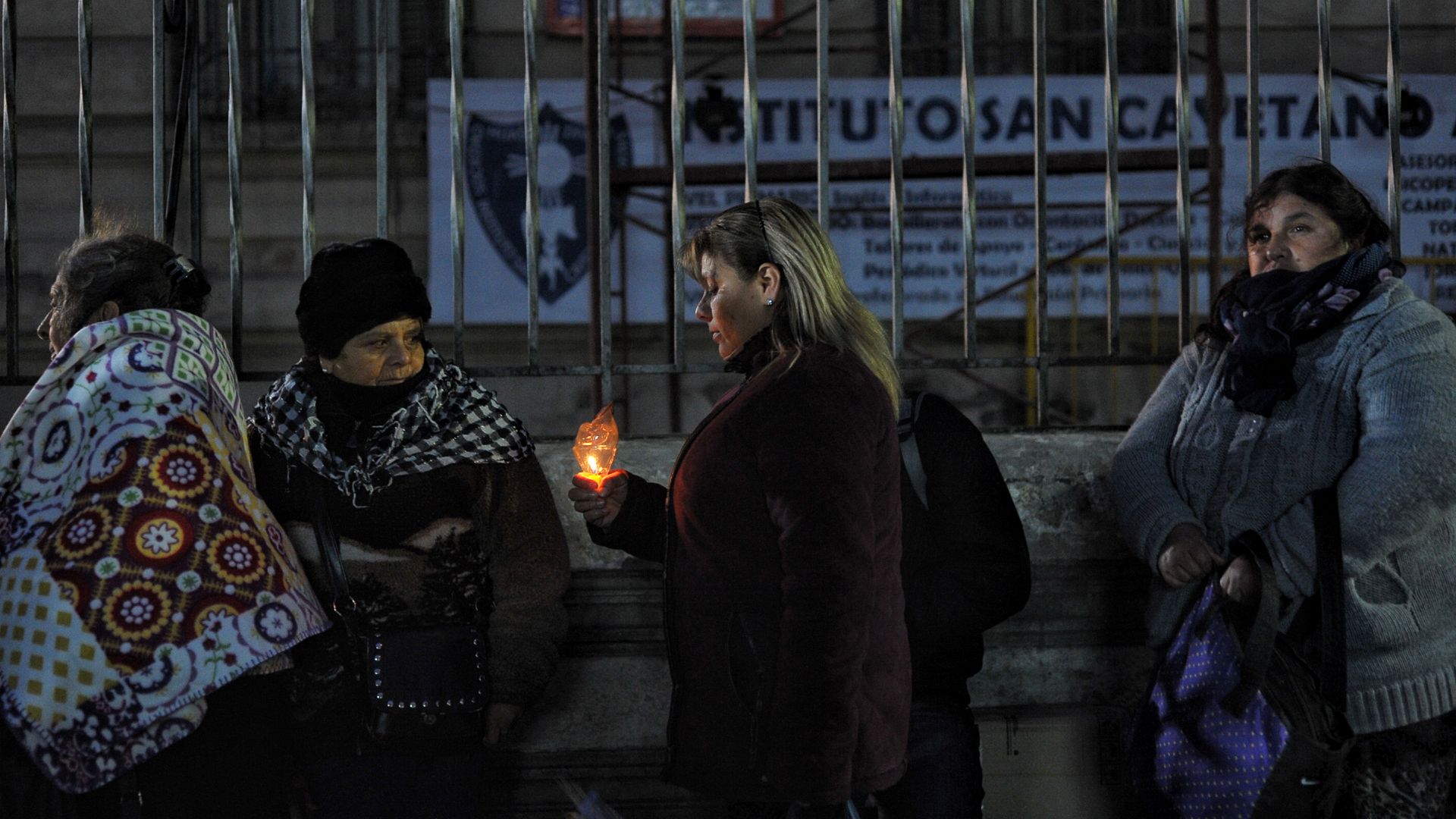La columna principal de manifestantes se dirigirá por la avenida Rivadavia y hará pausas en Plaza Miserere, el Congreso y el Obelisco, en donde habrá otras concentraciones