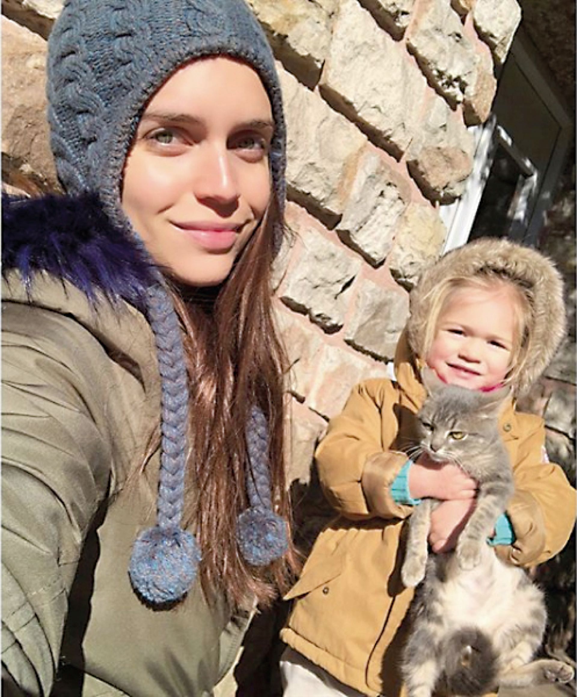 Imágenes del Instagram personal de Zaira, junto a la pequeña Mali.