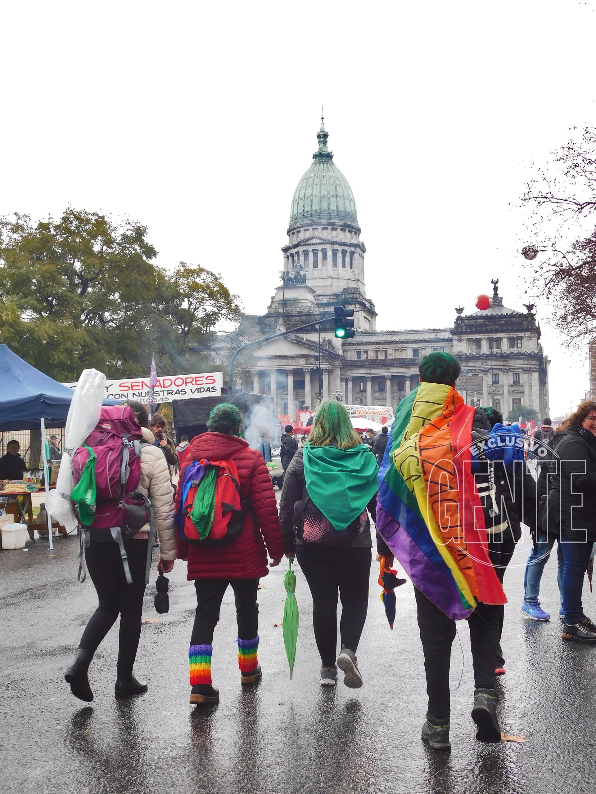 El proyecto de legalización del aborto , aprobado en una sesión clave en la Cámara de Diputados el 14 de junio, es debatido en el Senado (Fotos: Valeria Quiroga/GENTE)