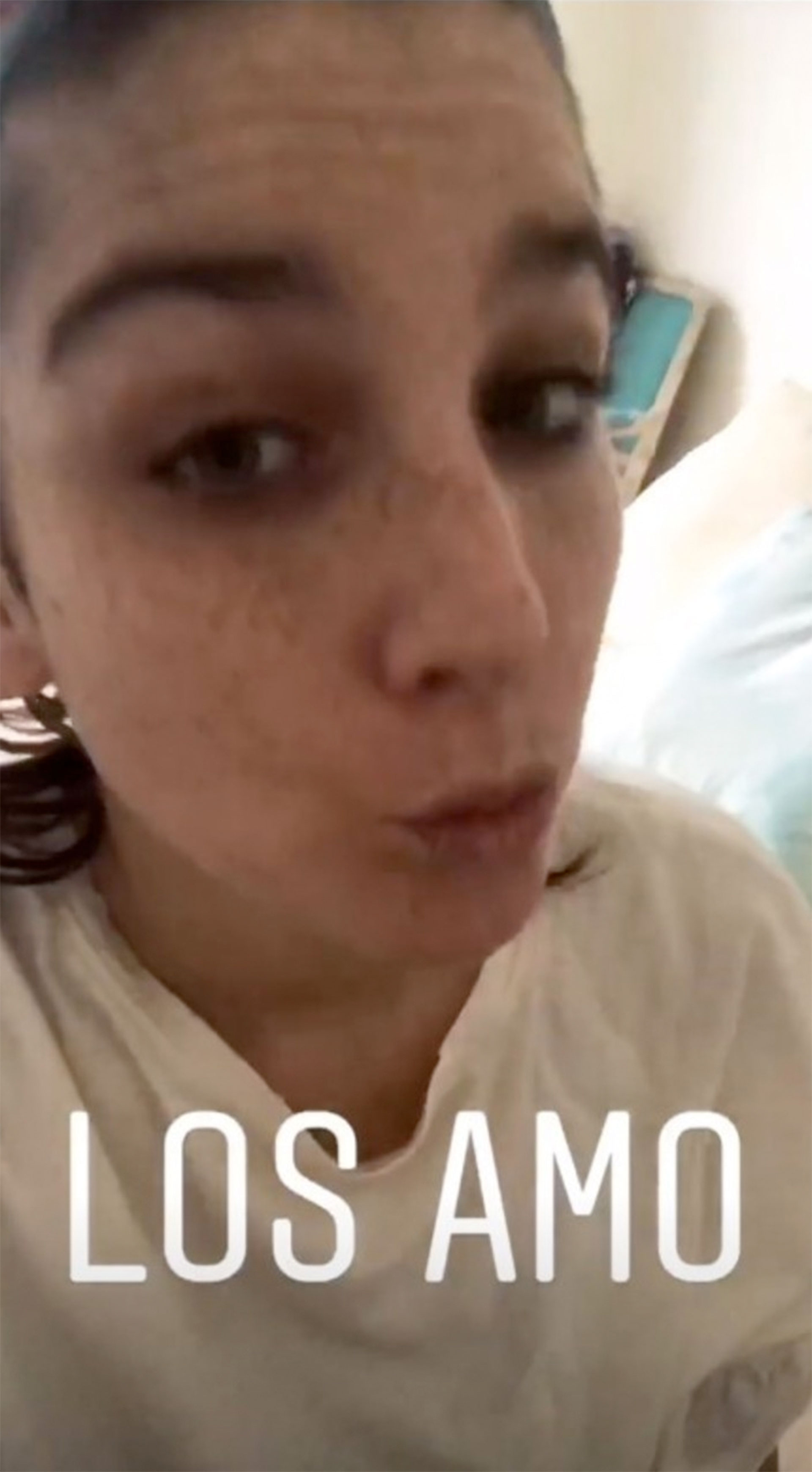 Y se despidió con un mensaje de amor.
