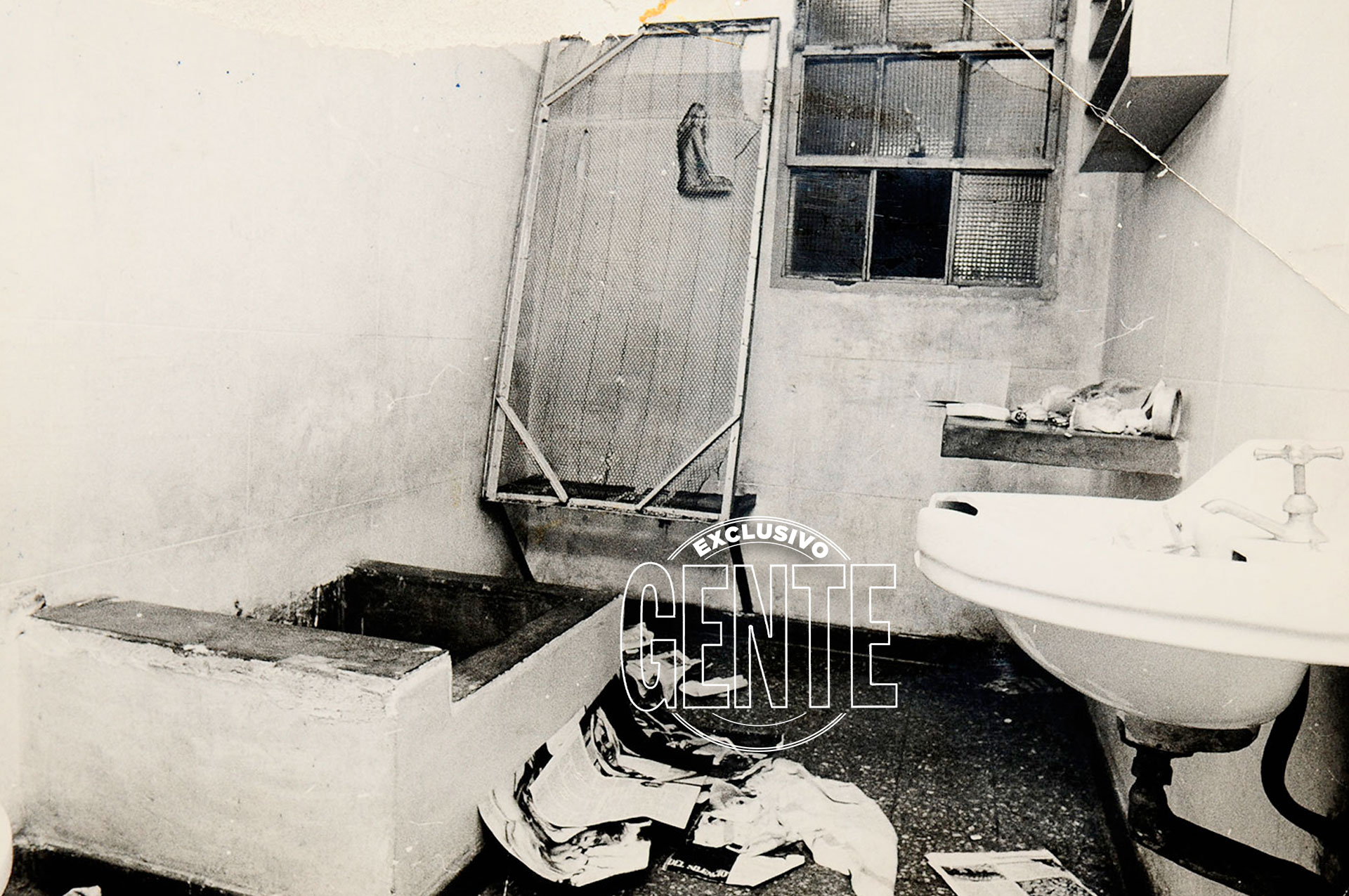 Su calabozo después de la huida. En febrero de 1973, Robledo Puch fue trasladado a la Unidad Carcelaria 9 de La Plata, pero a la 1.55 de la madrugada del domingo 8 de julio de ese año se fugó. Estuvo 68 horas prófugo. Lo recapturaron en Olivos, cerca de su casa paterna. Nunca más volvió a caminar la calle.