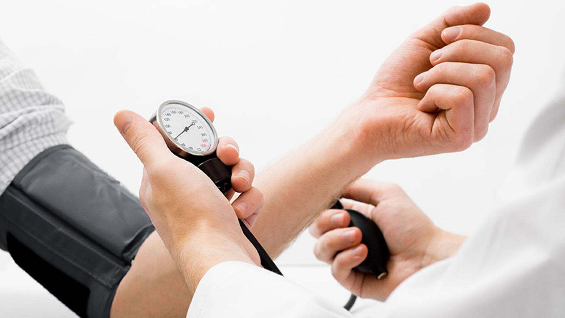 Cuánto más alta es su presión arterial después de comer