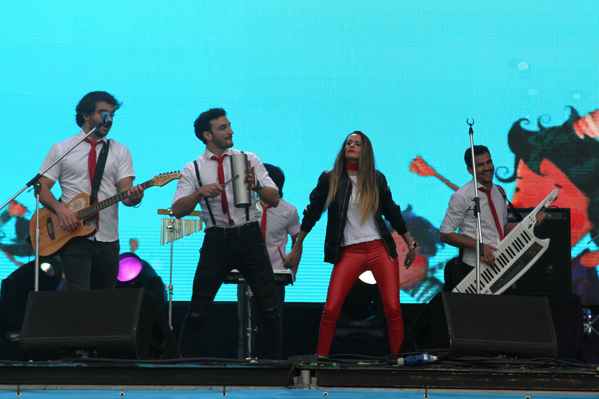 Melina Lezcano y su banda