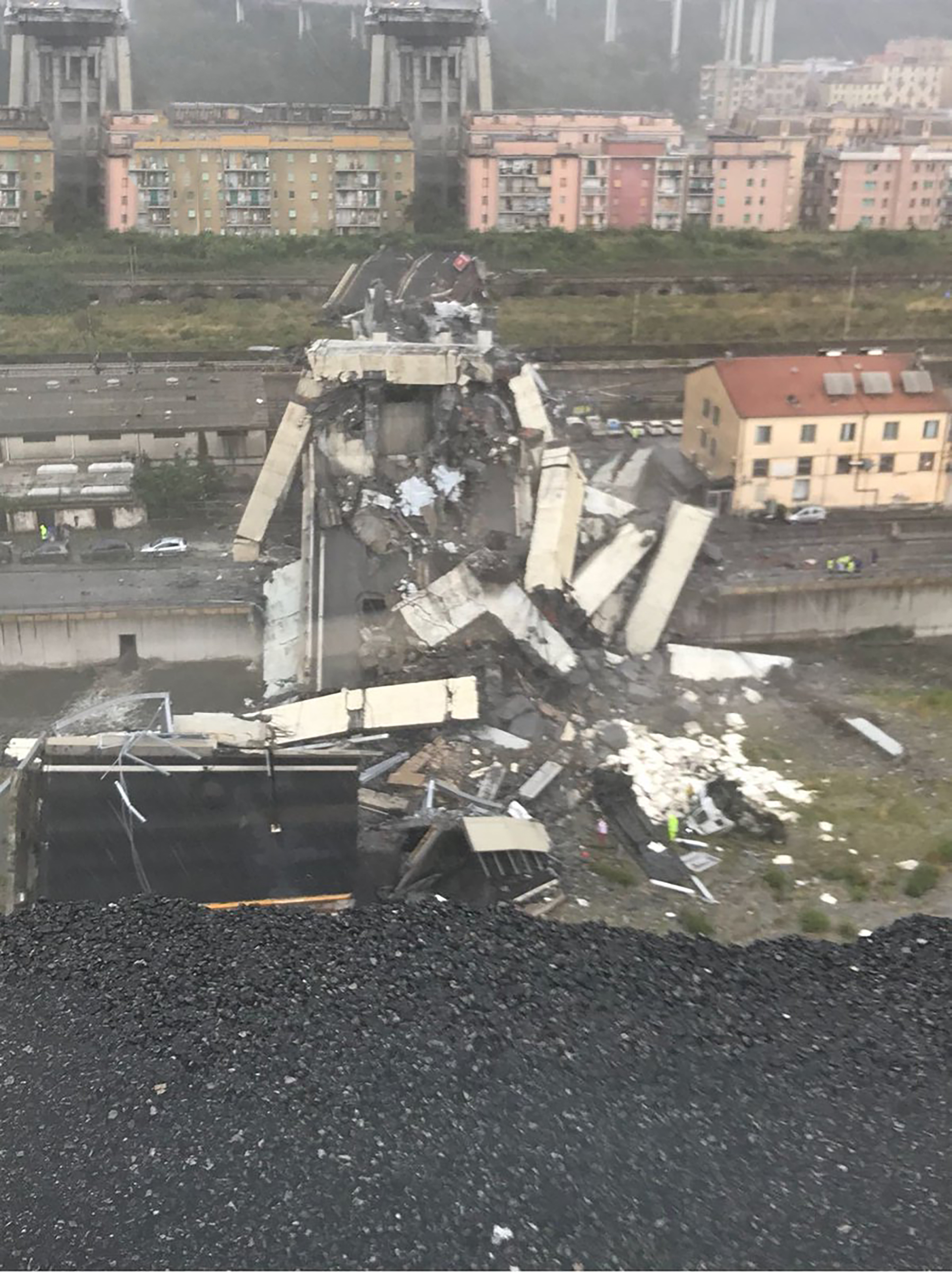 Se trata de un tramo de 100 metros del puente Morandi