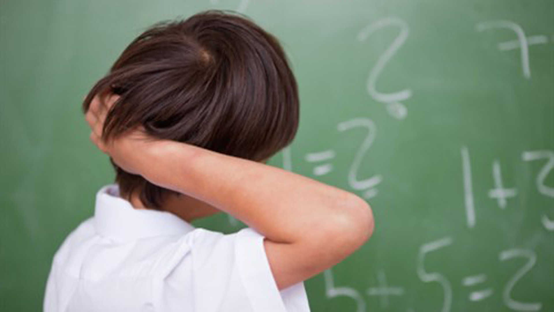 Alumnos dispersores de piojos, son aquellos que pueden diseminarlos y contagiar a sus compañeros de aula