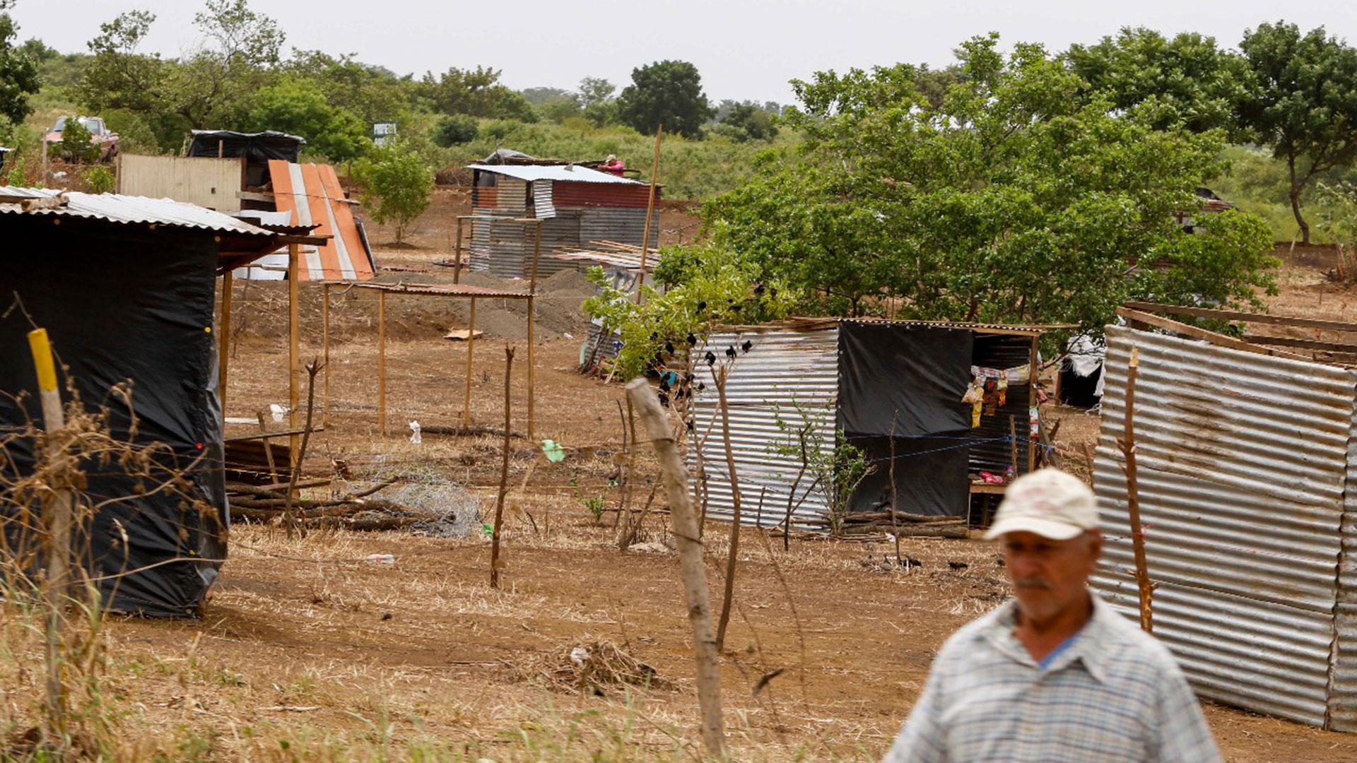 En la mayoría de invasiones de tierras los civiles han ingresado armados.