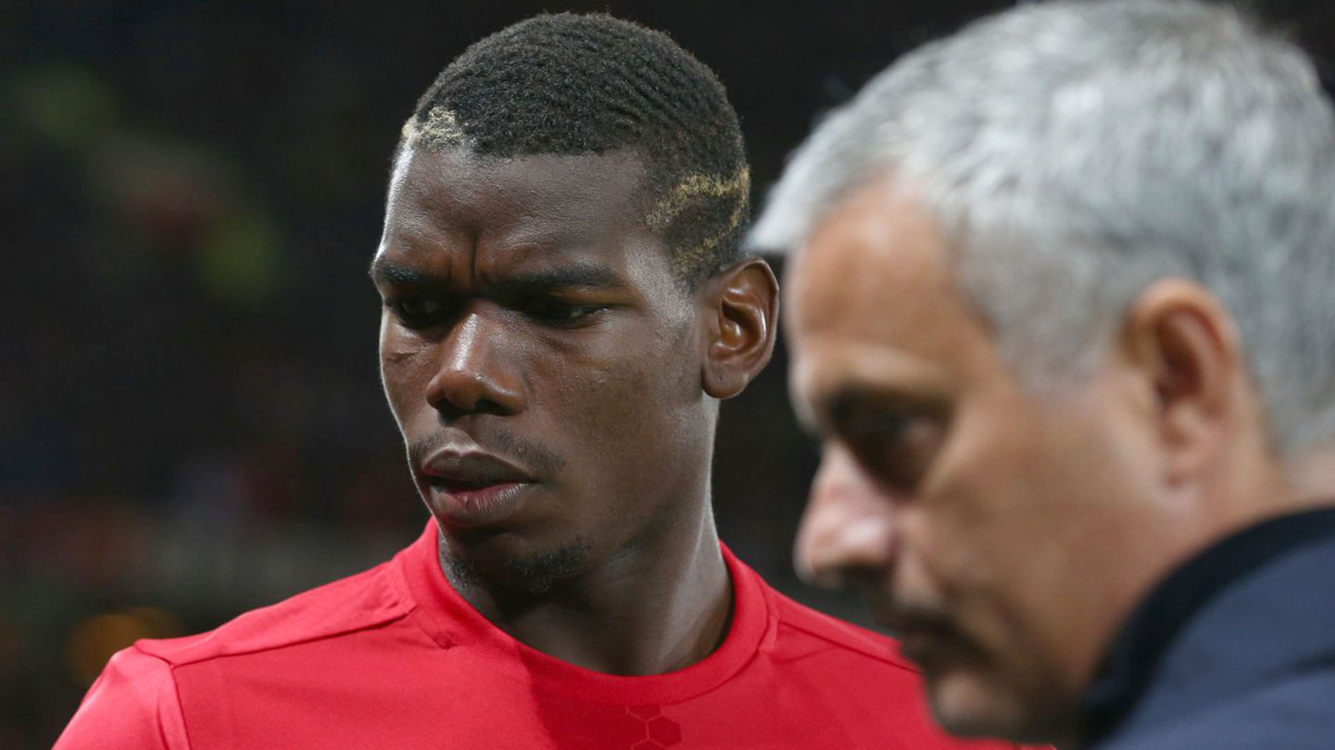 Paul Pogba no está cómodo en Manchester United y se encuentra en conflicto con José Mourinho (AP)