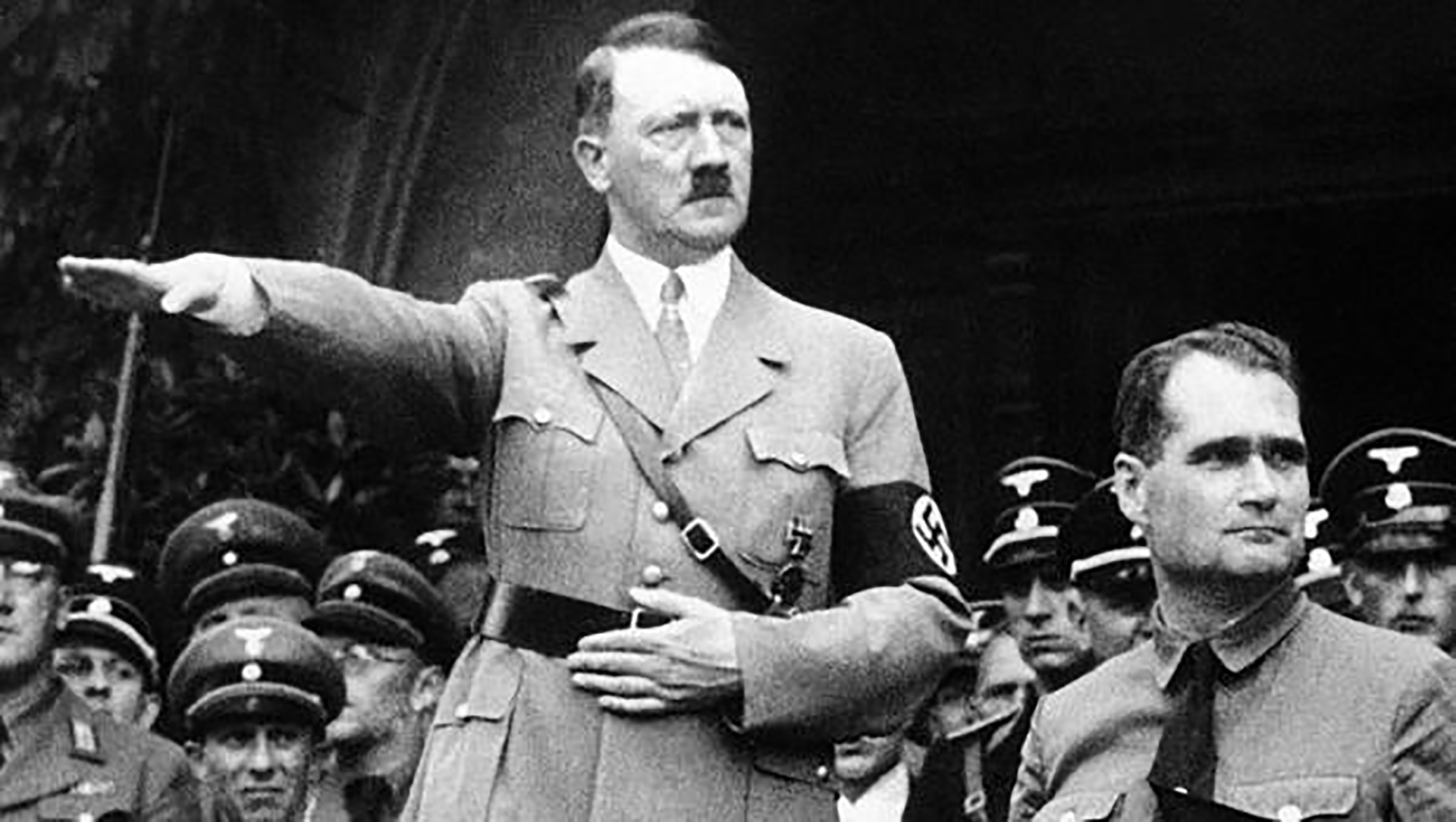 Conoció a Hitler en prisión, quien le dictó “Mi lucha”