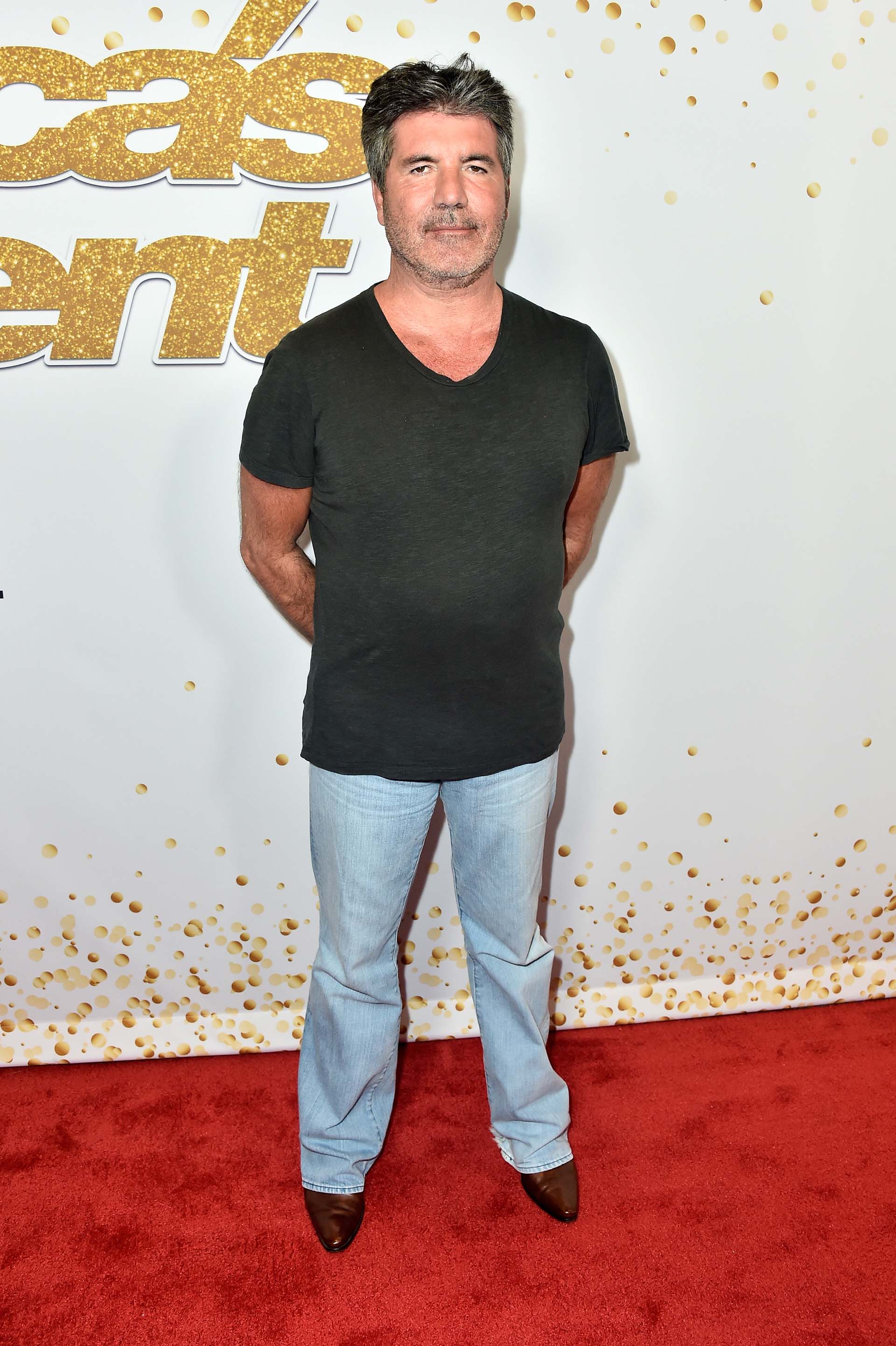 Simon Cowell y un look demasiado informal