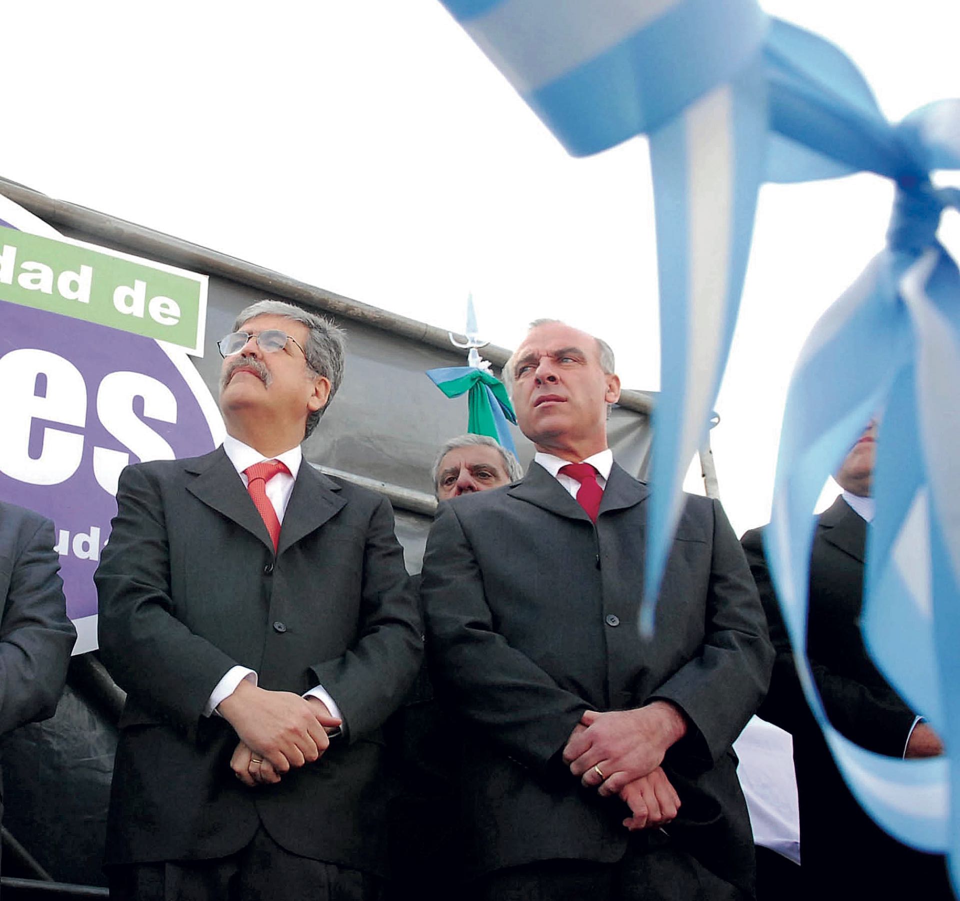 Claudio Uberti junto a Julio De Vido en un acto