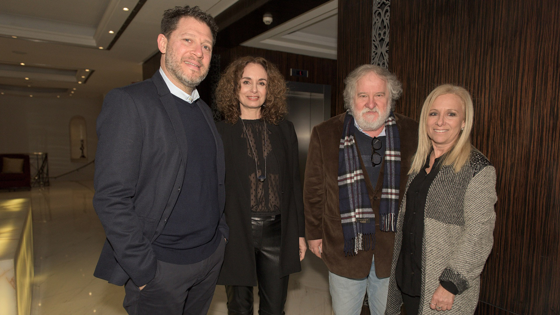 Damián Kirzner, Gabi López, Sergio Muchnik de Dash muebles y la arquitecta Adriana Grin.