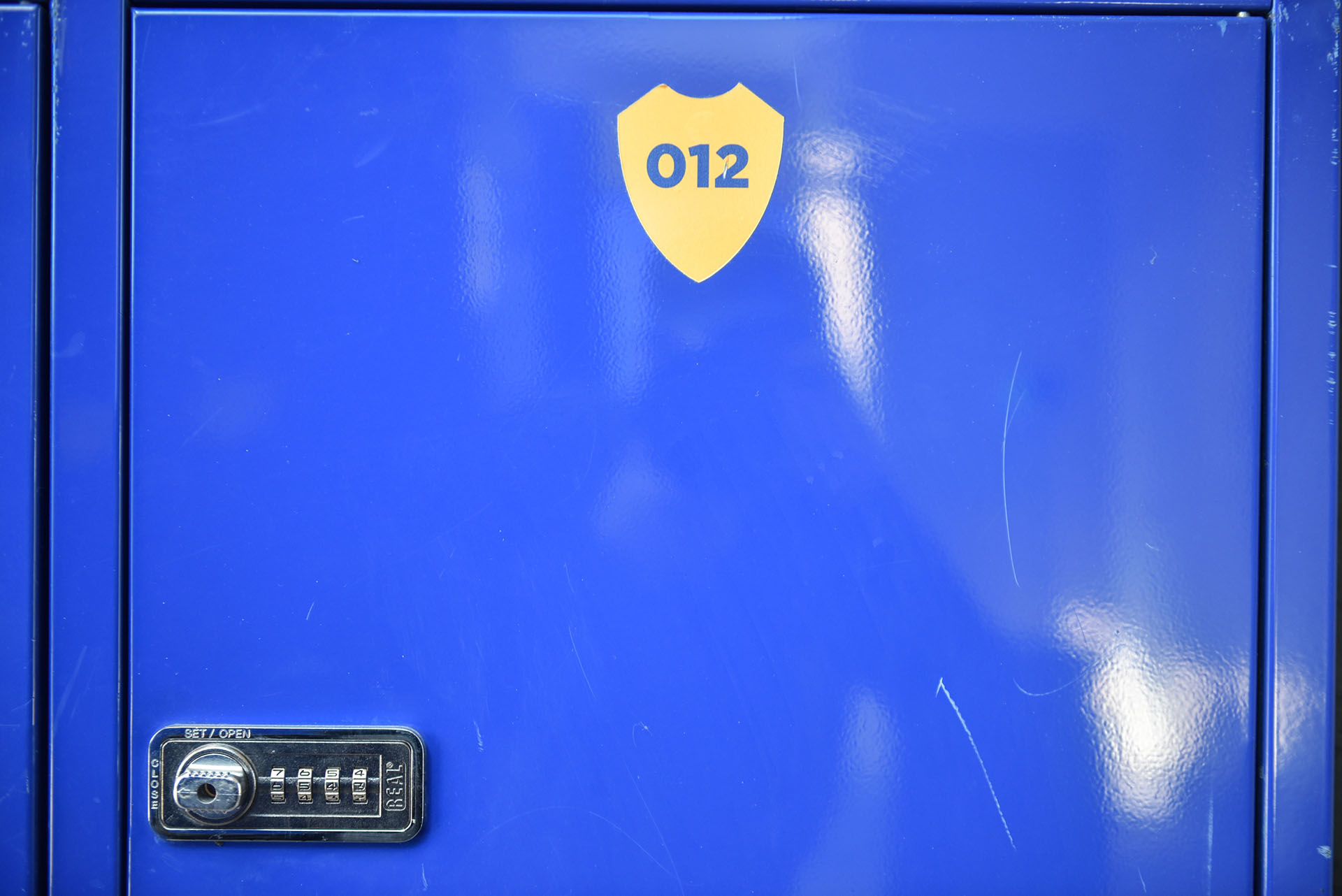 Los jugadores de inferiores disponen de un casillero para guardar sus pertenencias (Guille Llamos)