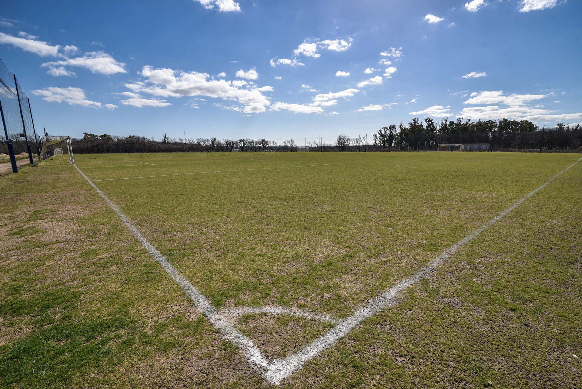 Próximamente los jugadores del plantel profesional dispondrán de hotelería en el predio de Ezeiza para los entrenamientos en doble turno y también las concentraciones (Guille Llamos)