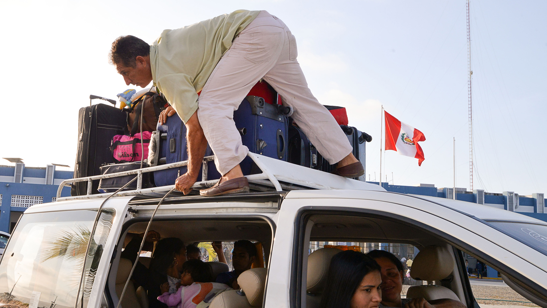 Venezolanos emigrando a Perú (AFP)