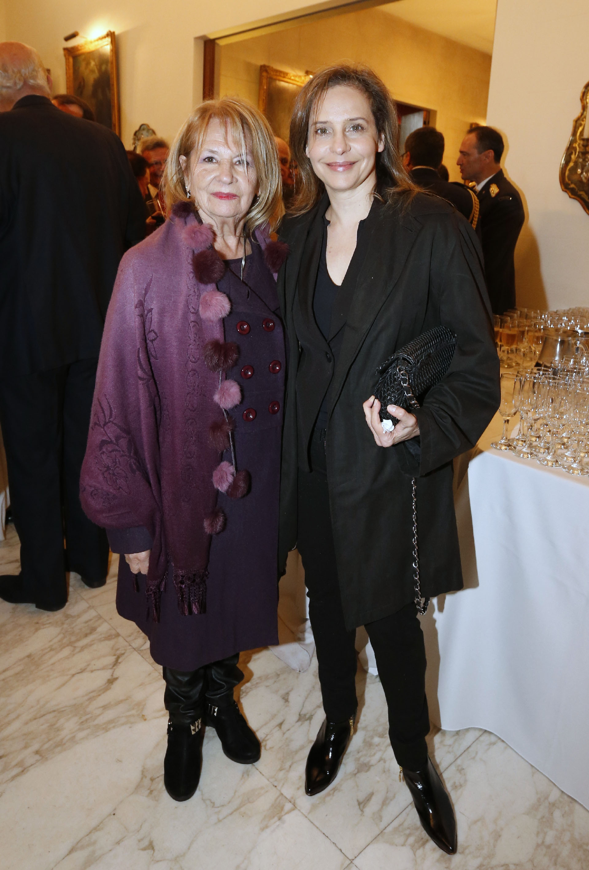 La actriz Gabriela Toscano y su madre