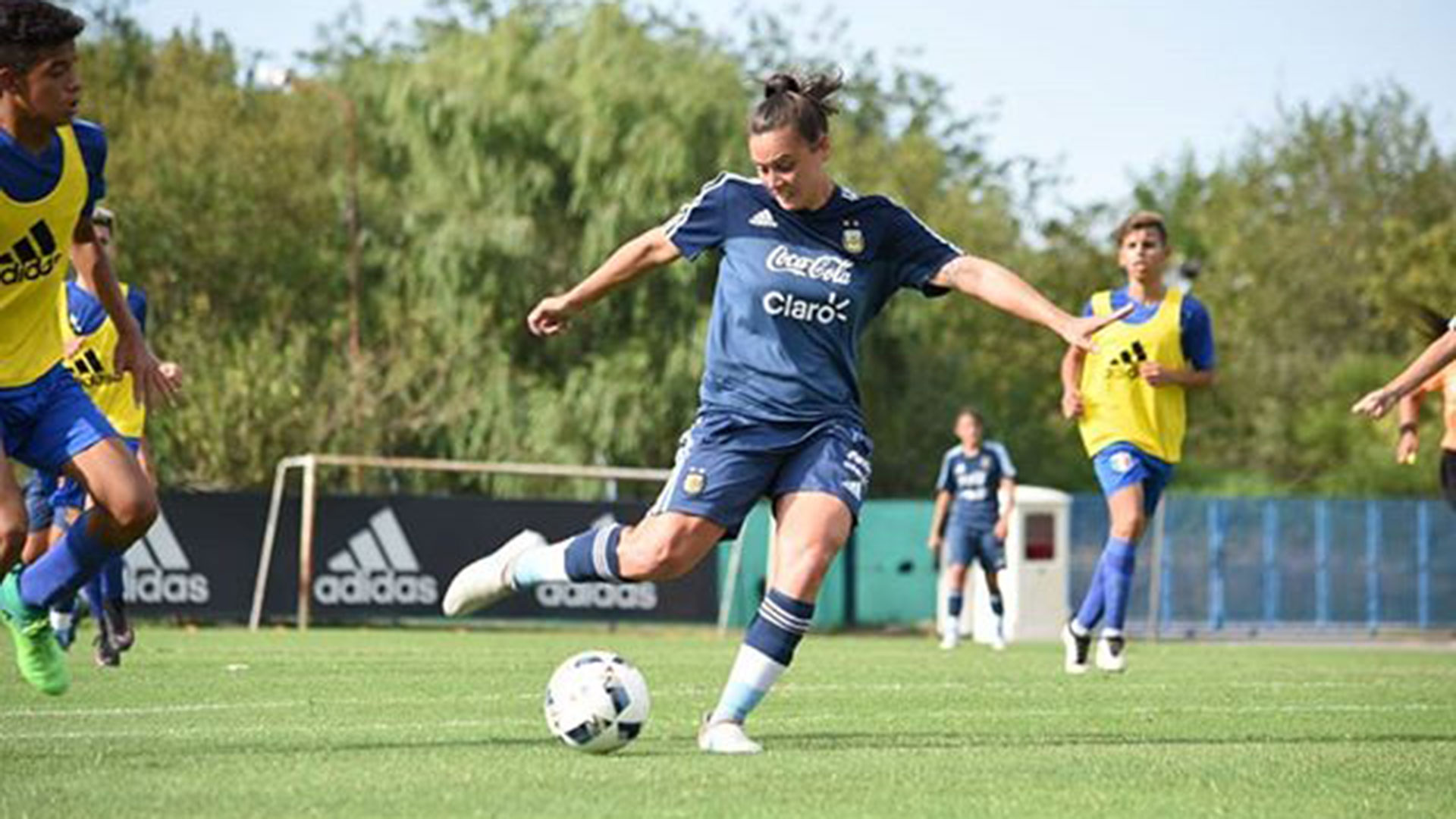 Florencia Bonsegundo es la capitana de la selección argentina de fútbol