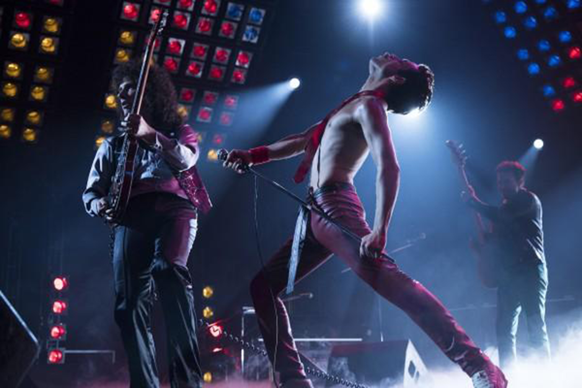 Rami Malek interpreta al vocalista de Queen