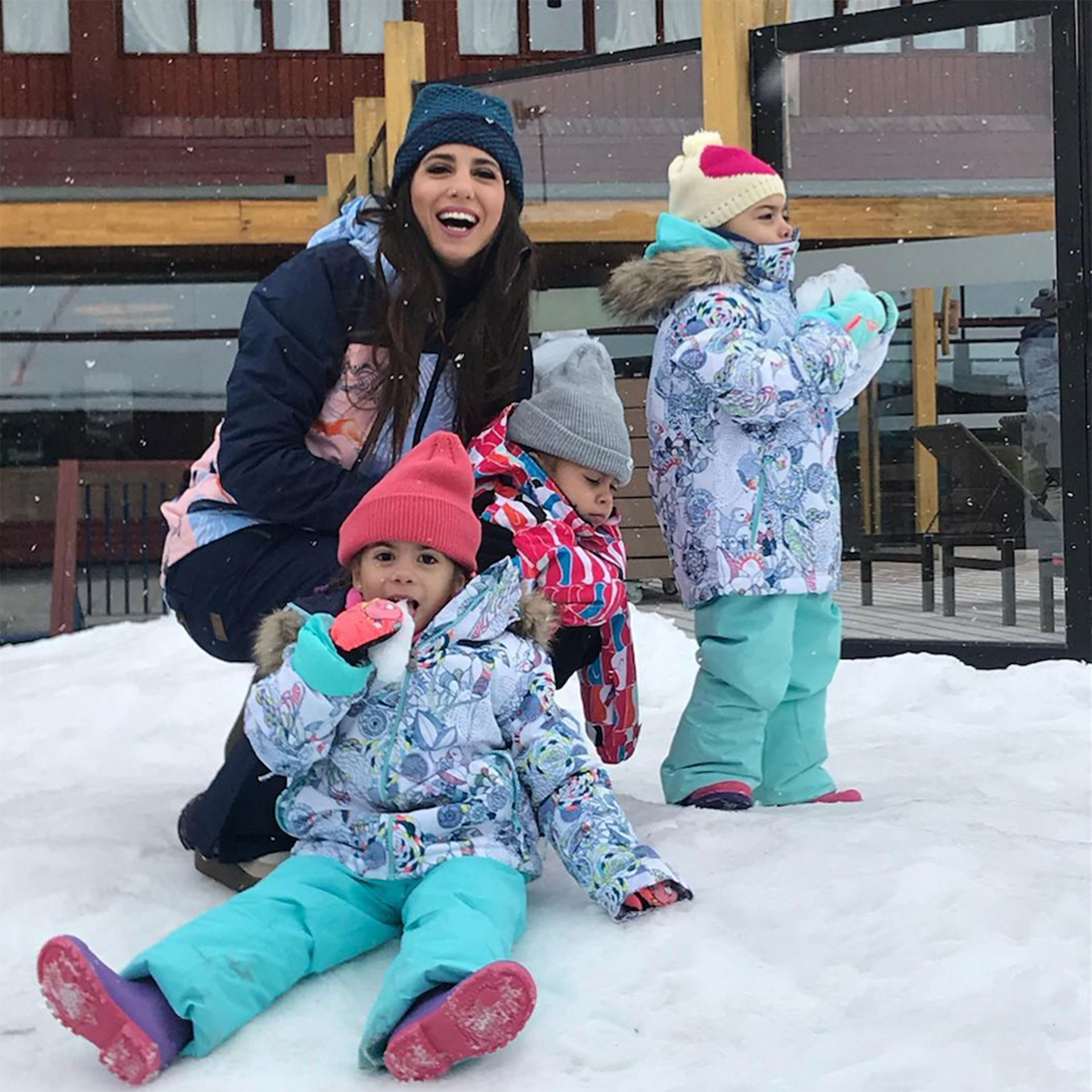 Cinthia Fernández con Charis, Bella y Francesca (Foto: Instagram)