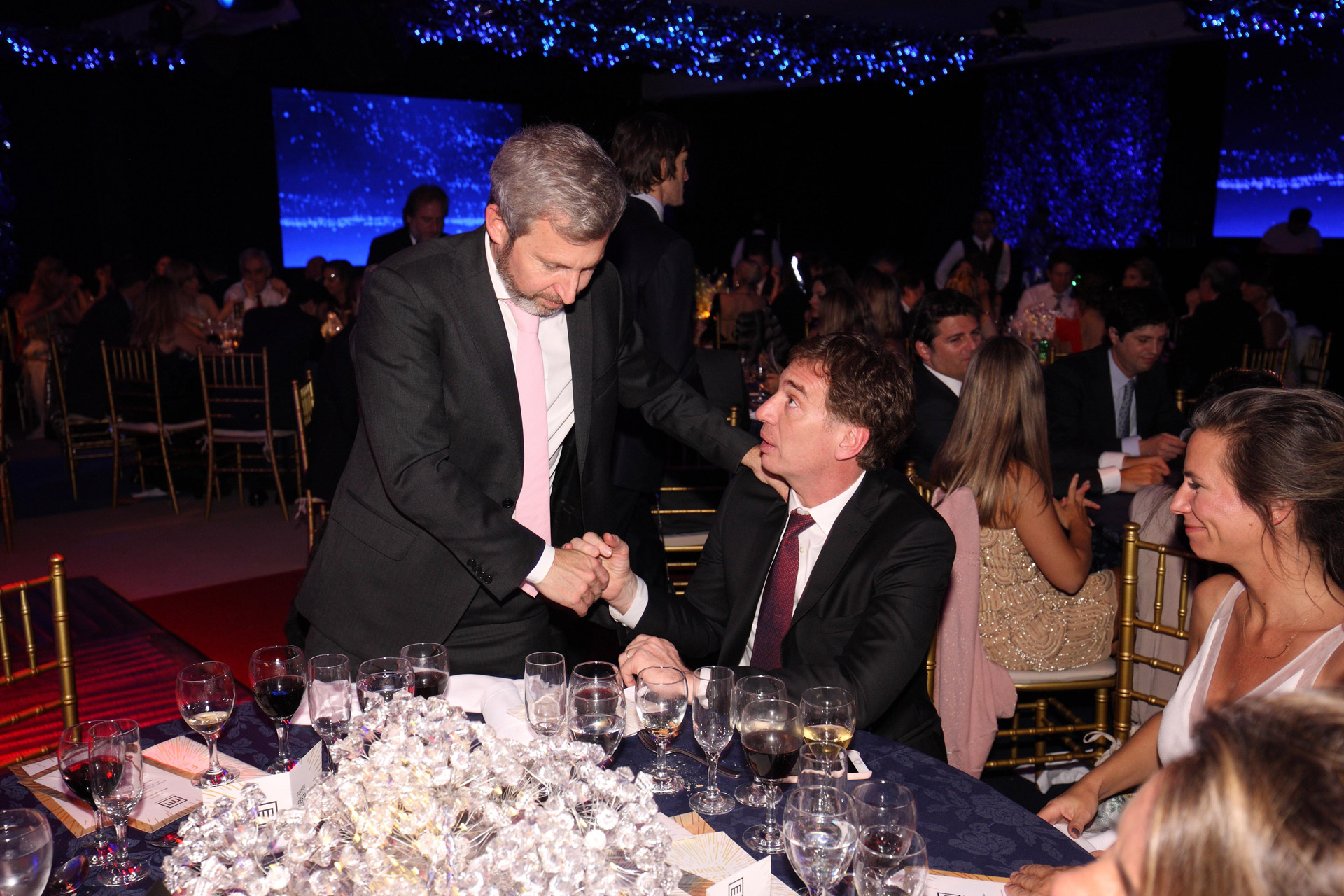 El saludo entre Rogelio Frigerio y Diego Santilli
