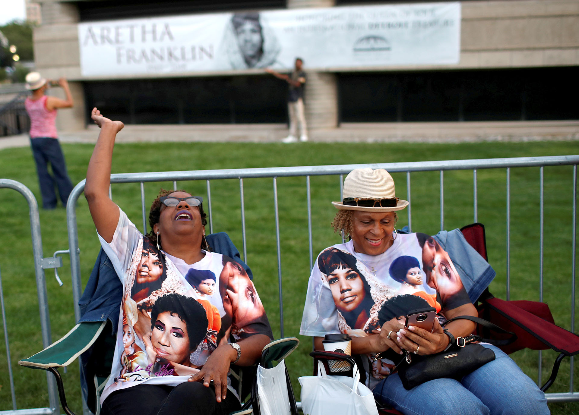Miles de personas llegaron desde todos los Estados Unidos hasta Detroit para despedirse de la reina del soul