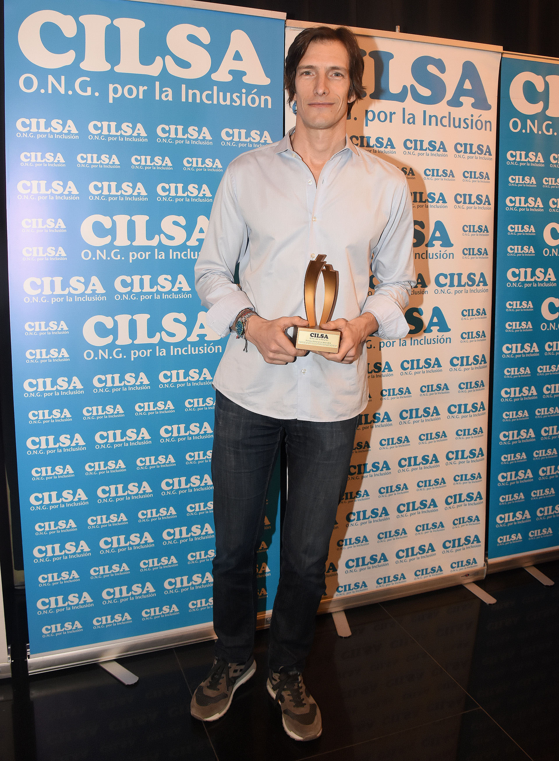 El premio a la Trayectoria Solidaria fue para el conductor televisivo, Iván de Pineda