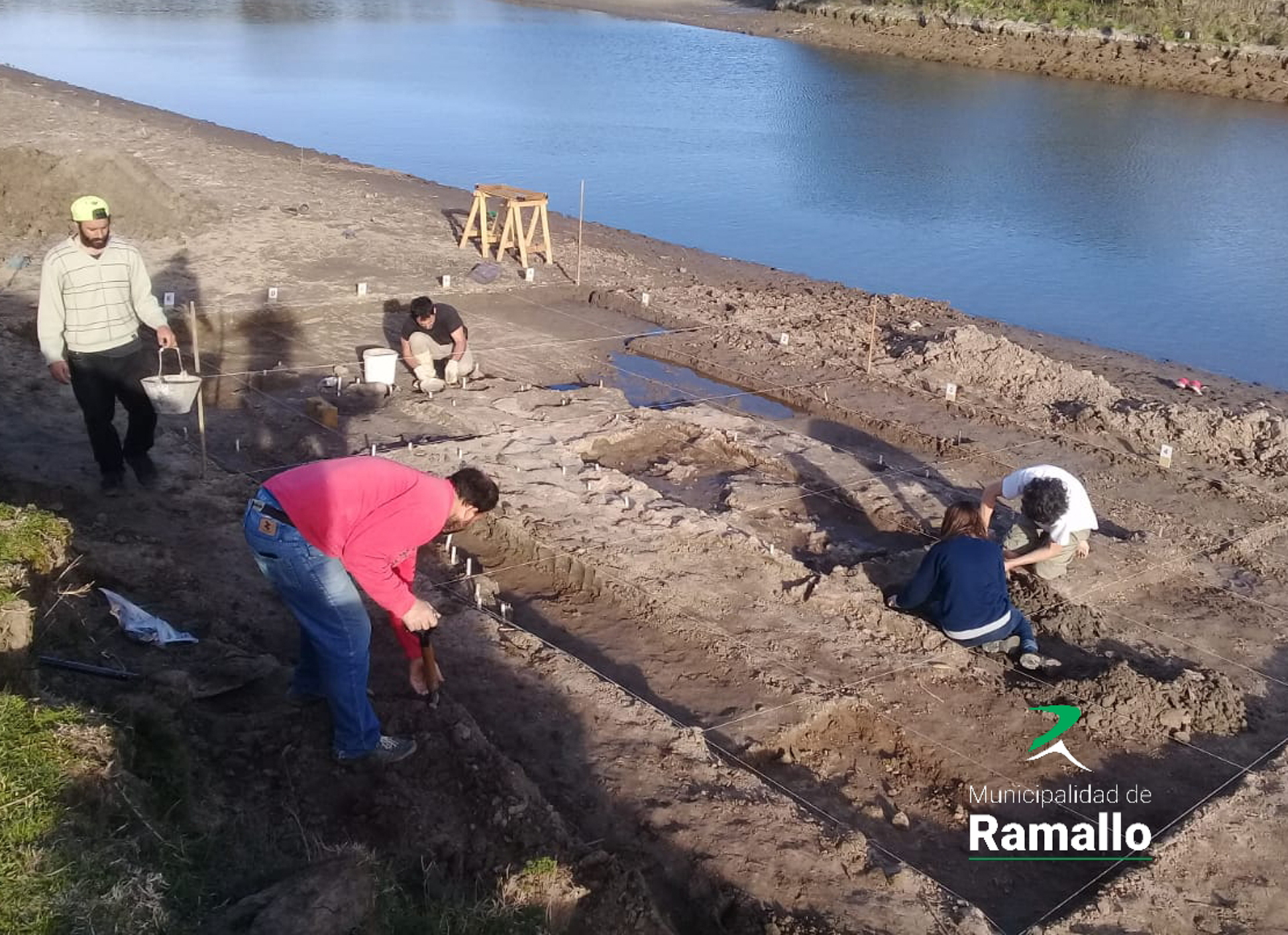 Un equipo conformado por 15 personas aprovechó la bajante del río Paraná para realizar trabajos de paleontología