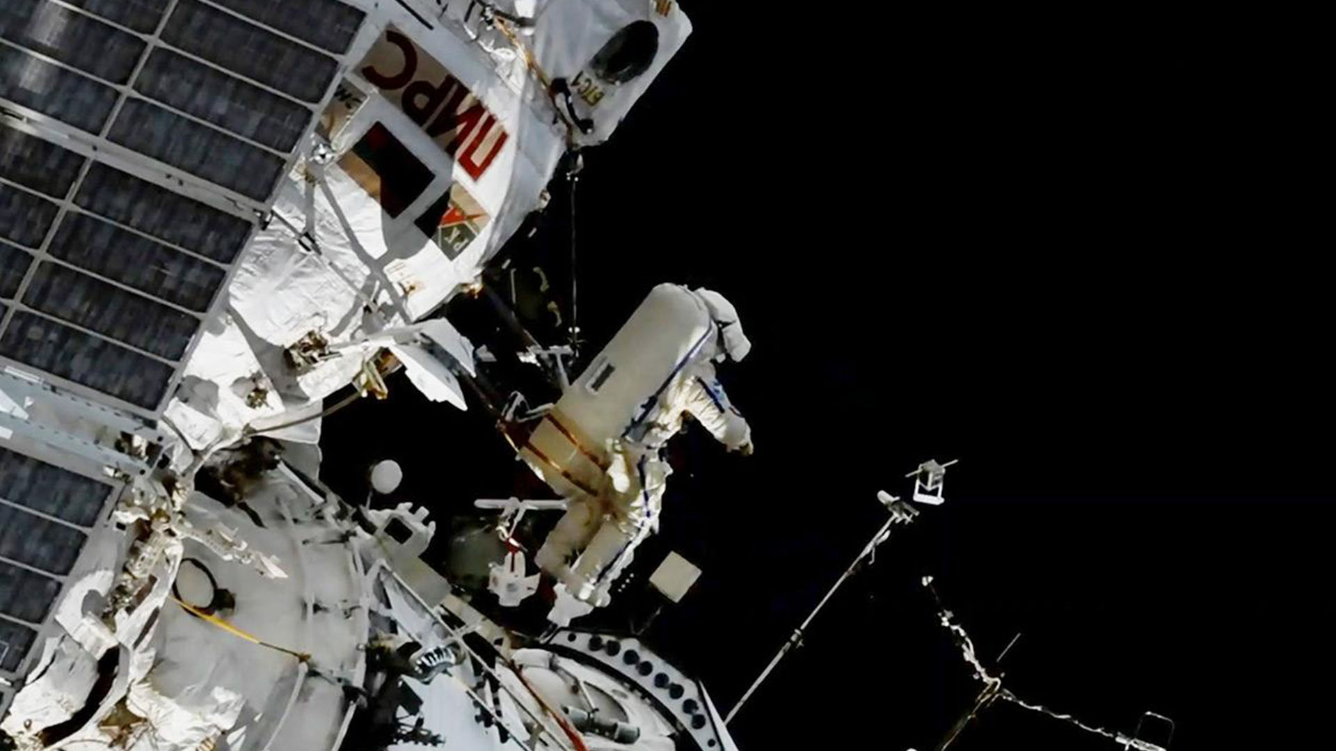 Segmento ruso de la Estacion Espacial Internacional (AP)