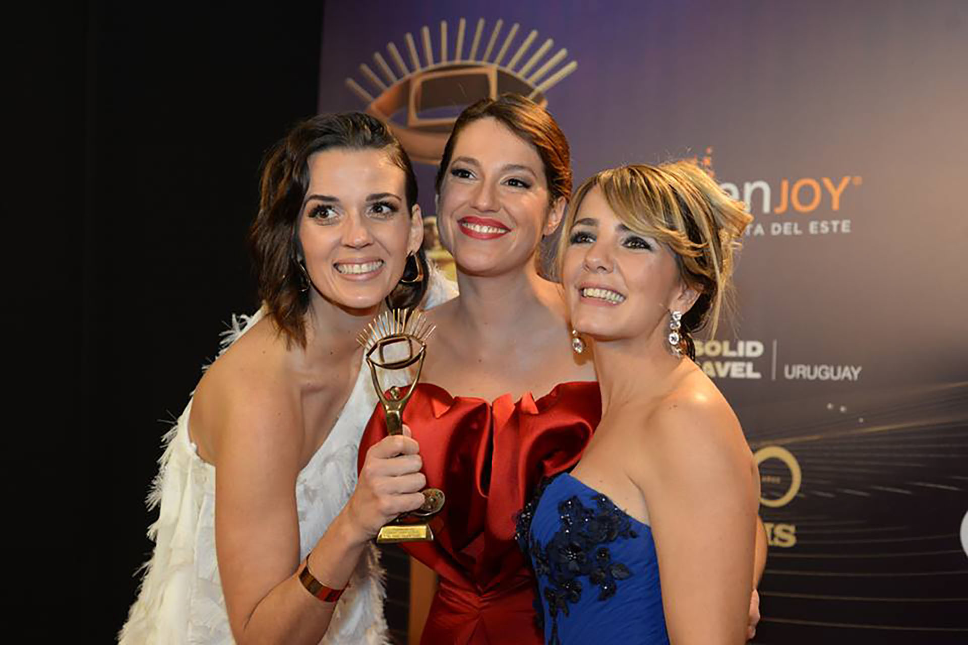 Paula Echevarría, Camila Cibils y Cecilia Olivera, conductoras del programa de radio “De Taquito” (Diario El País de Uruguay)