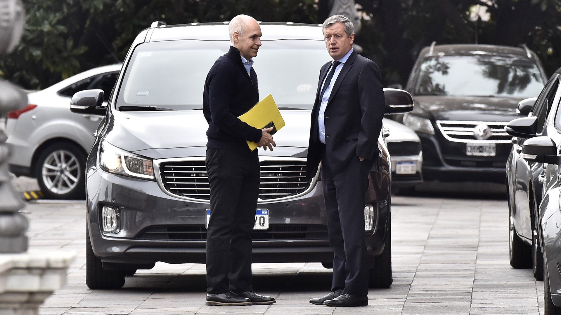 Horacio Rodríguez Larreta y Emilio Monzó compartieron impresiones al salir de la Rosada