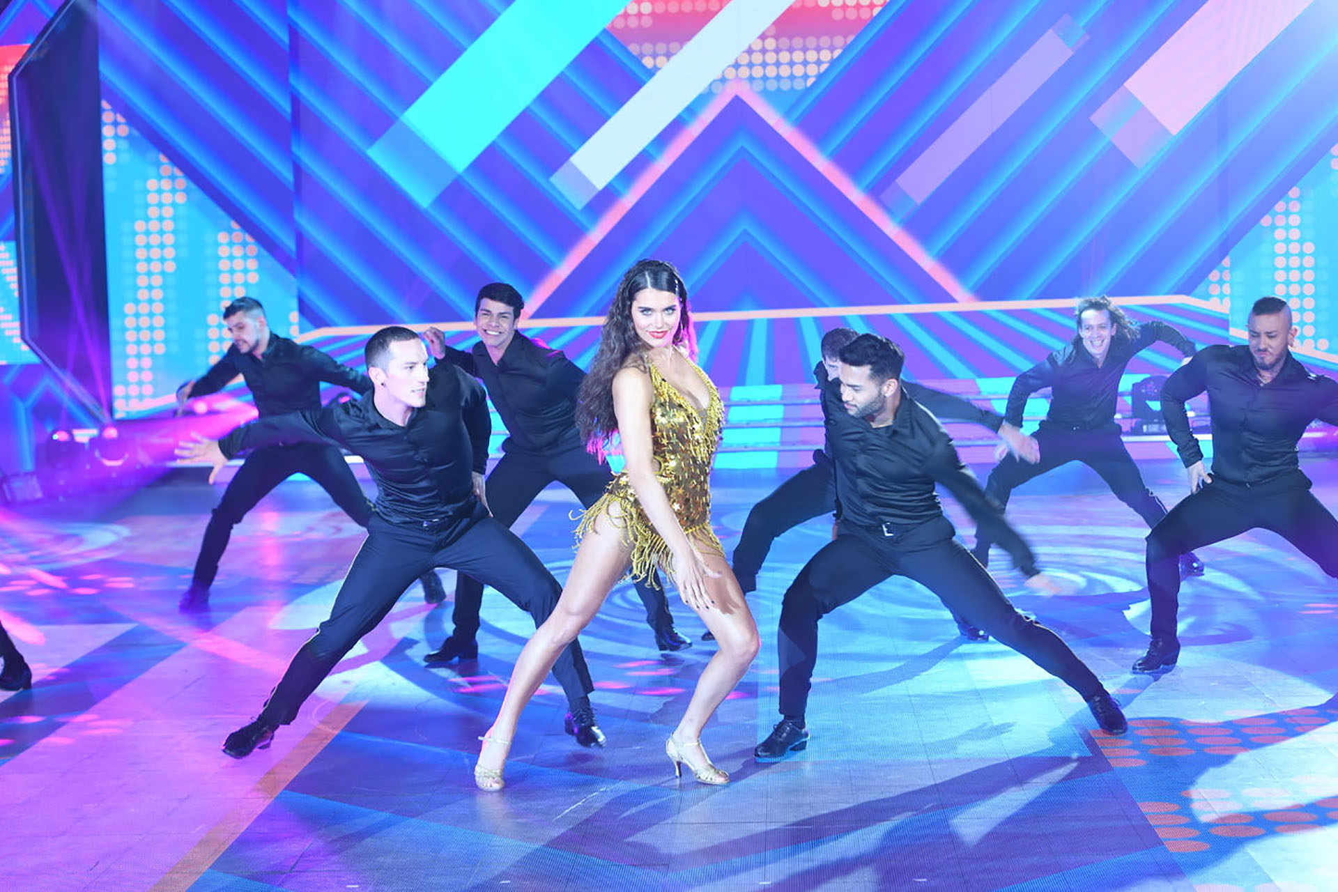 Eva de Dominici bailó en la apertura de “ShowMatch”