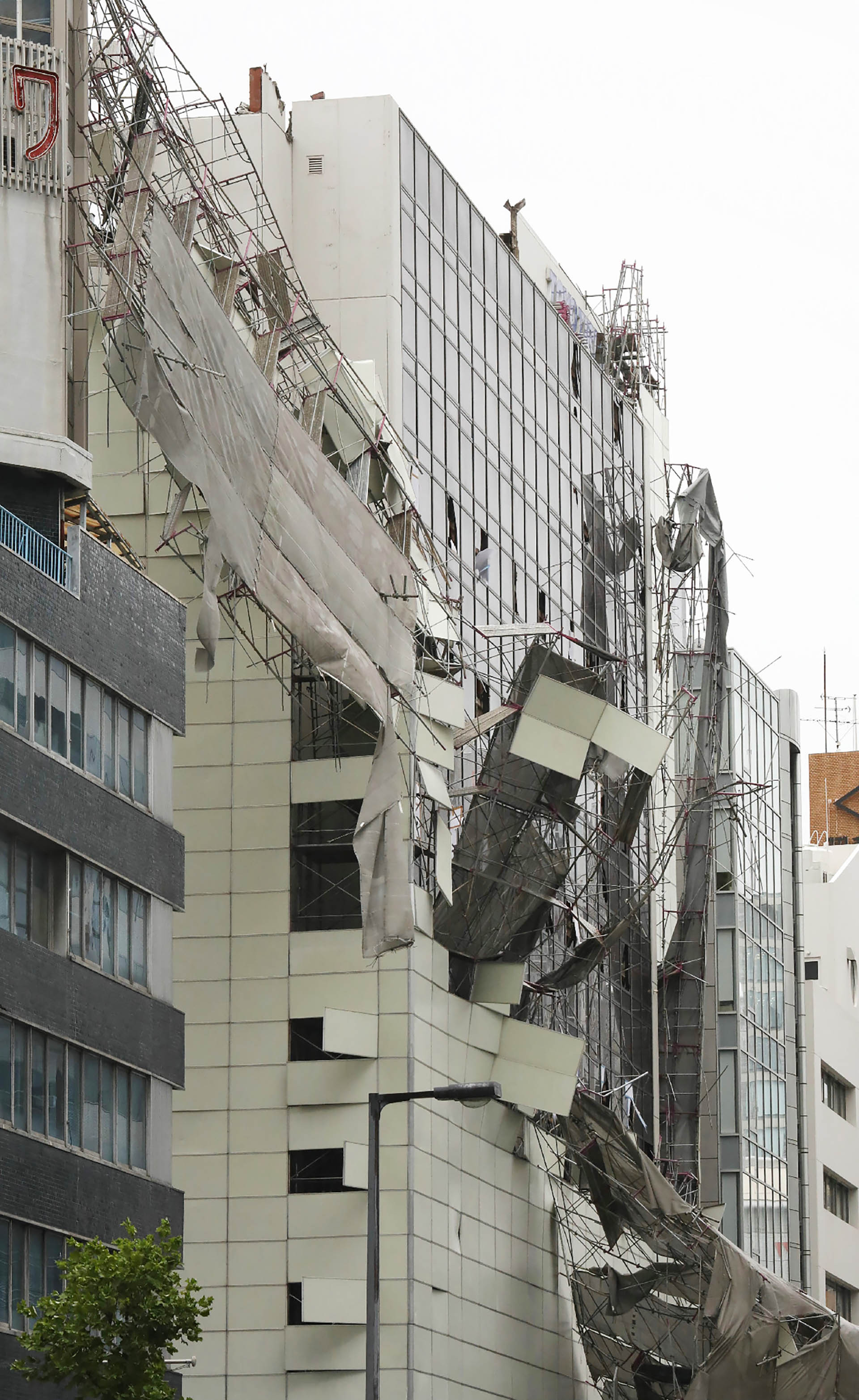 Los daños a la infraestructura son muy importantes (AFP)