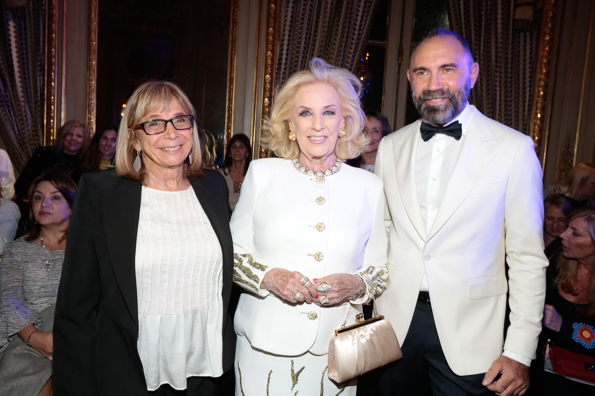 Mirtha Legrand y Gabriel Lage junto a Beatriz Resnik, de la Fundación Garrahan