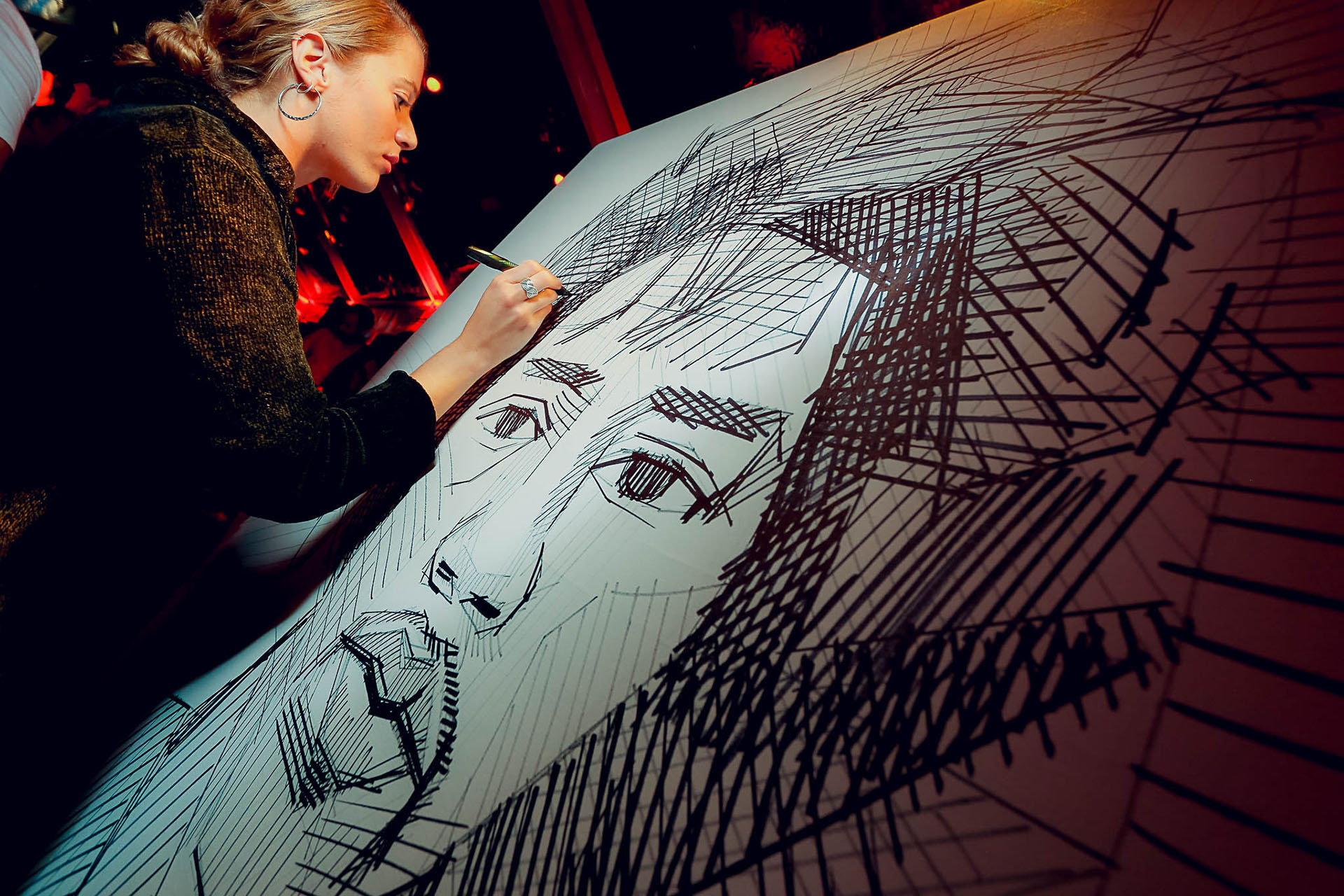 Arte en vivo durante la fiesta de la mano de Inés Terradas