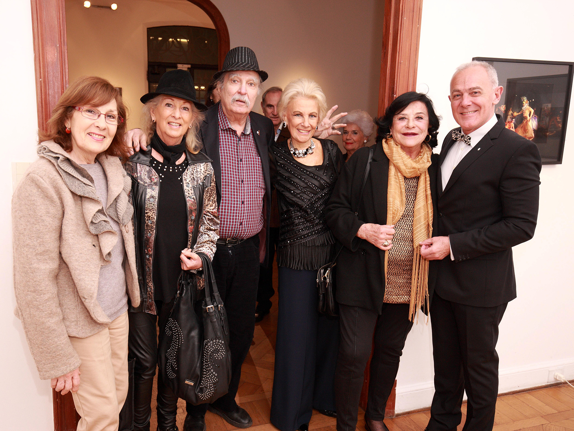 La arquitecta Griselda Ablin, la artista plástica Lily Brodesky, el arquitecto Edgardo Rodríguez, Luchi Szerman, la escritora Martha Wolff y Martin Wullich