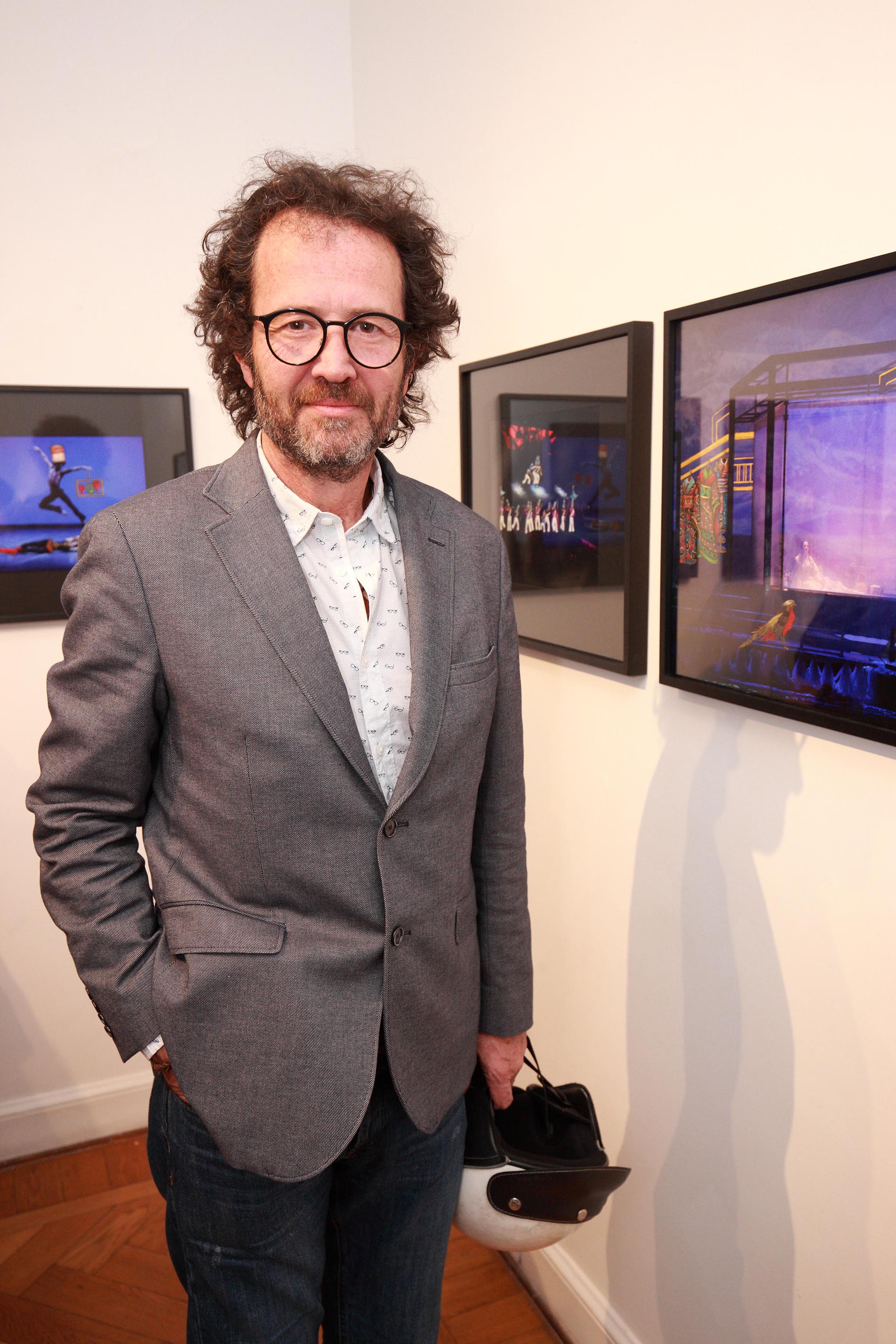 El artista Lucas Beccar Varela