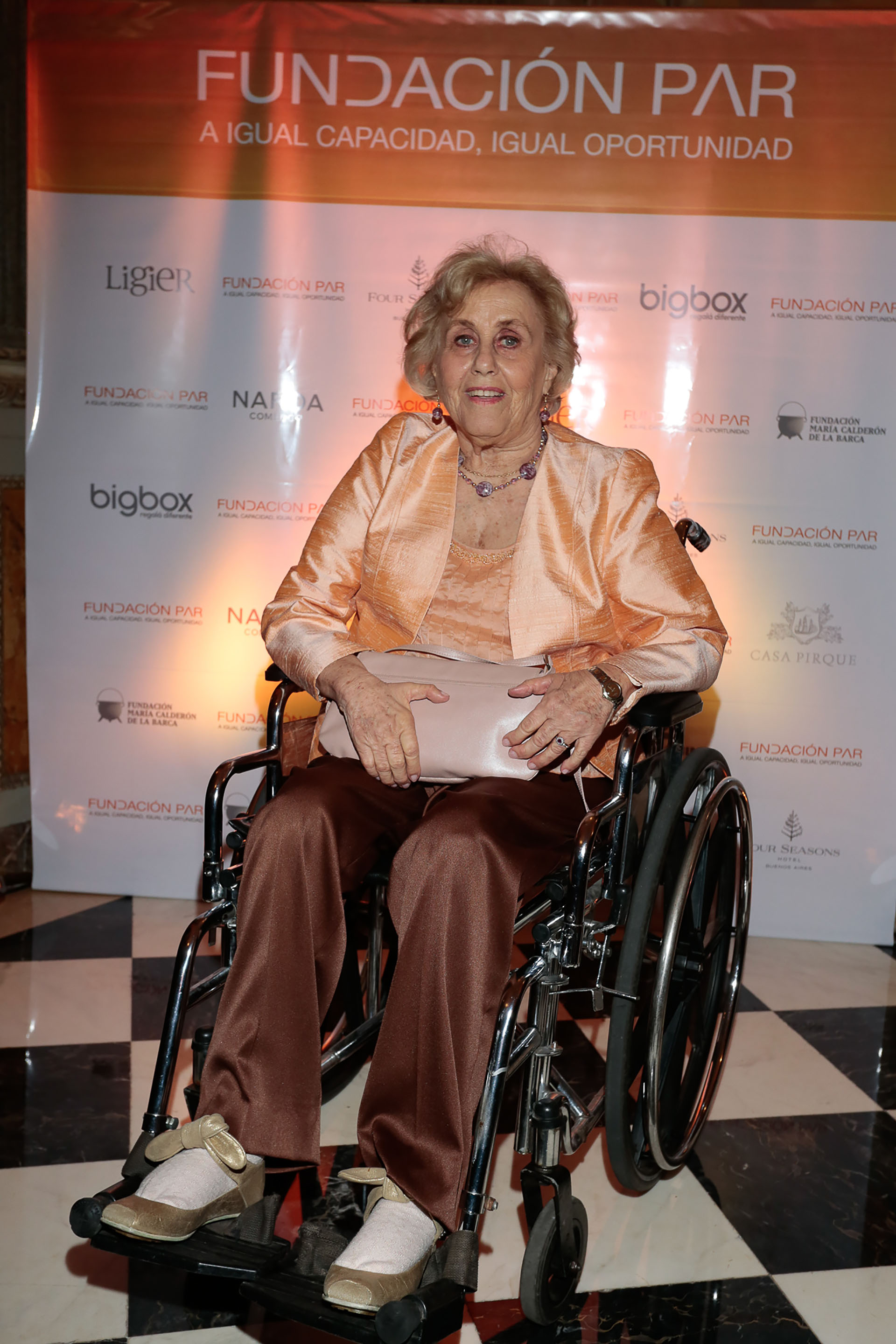 La presidente de la Fundación Par, Jacqueline De las Carreras. En 30 años, el paradigma se fue transformando y Fundación Par, es una de las primeras ONGs dedica a la temática. A través de cada uno de sus programas, logra sumar un granito de arena a su sueño: Una sociedad que viva de manera natural y activa, la plena participación e inclusión