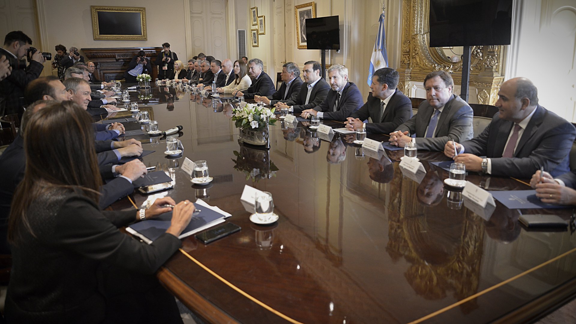 Los gobernadores en la reunión que tuvieron con el presidente Mauricio Macri