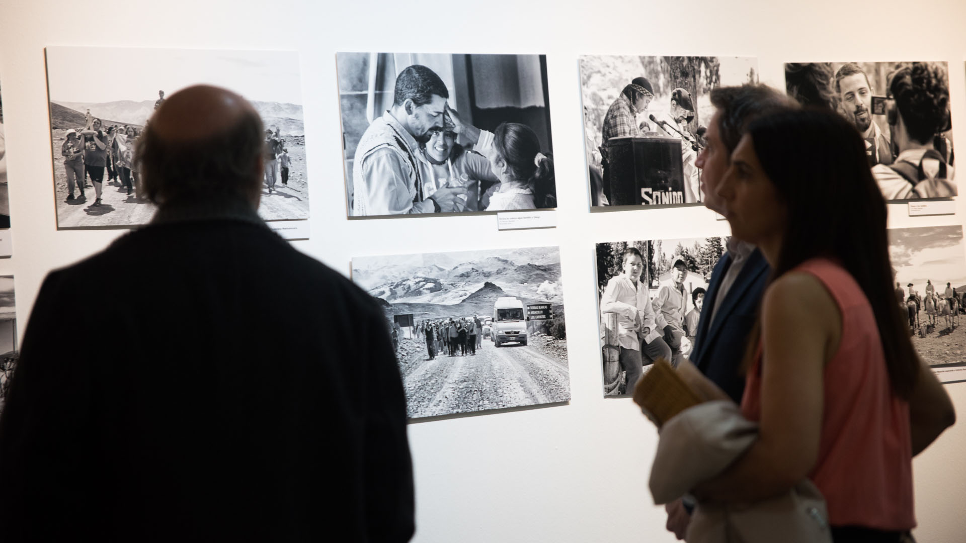 Asistentes a la muestra en representación de UNICEF