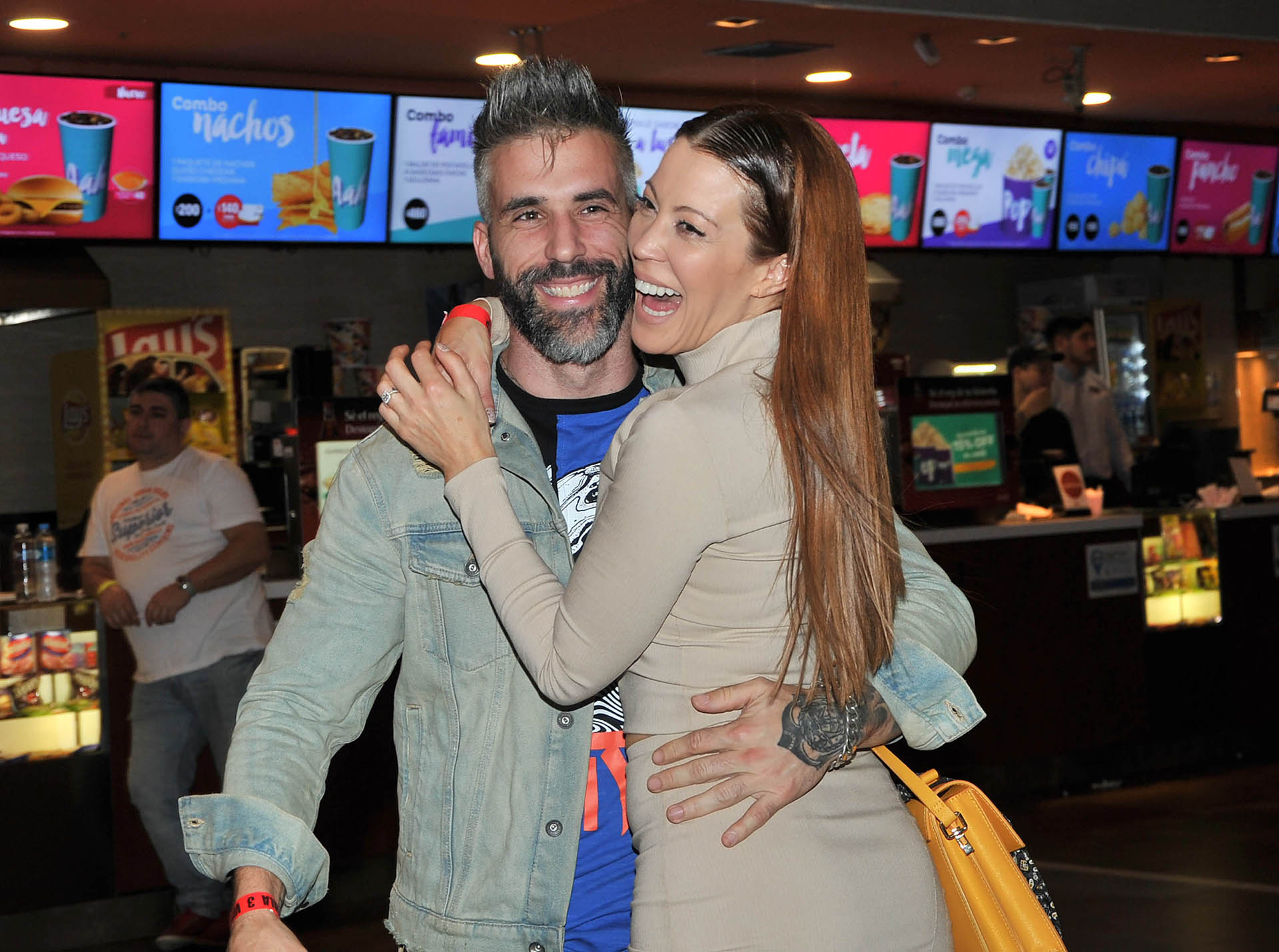 Miriam Lanzoni y su novio (Crédito: Vero Guerman/Teleshow)
