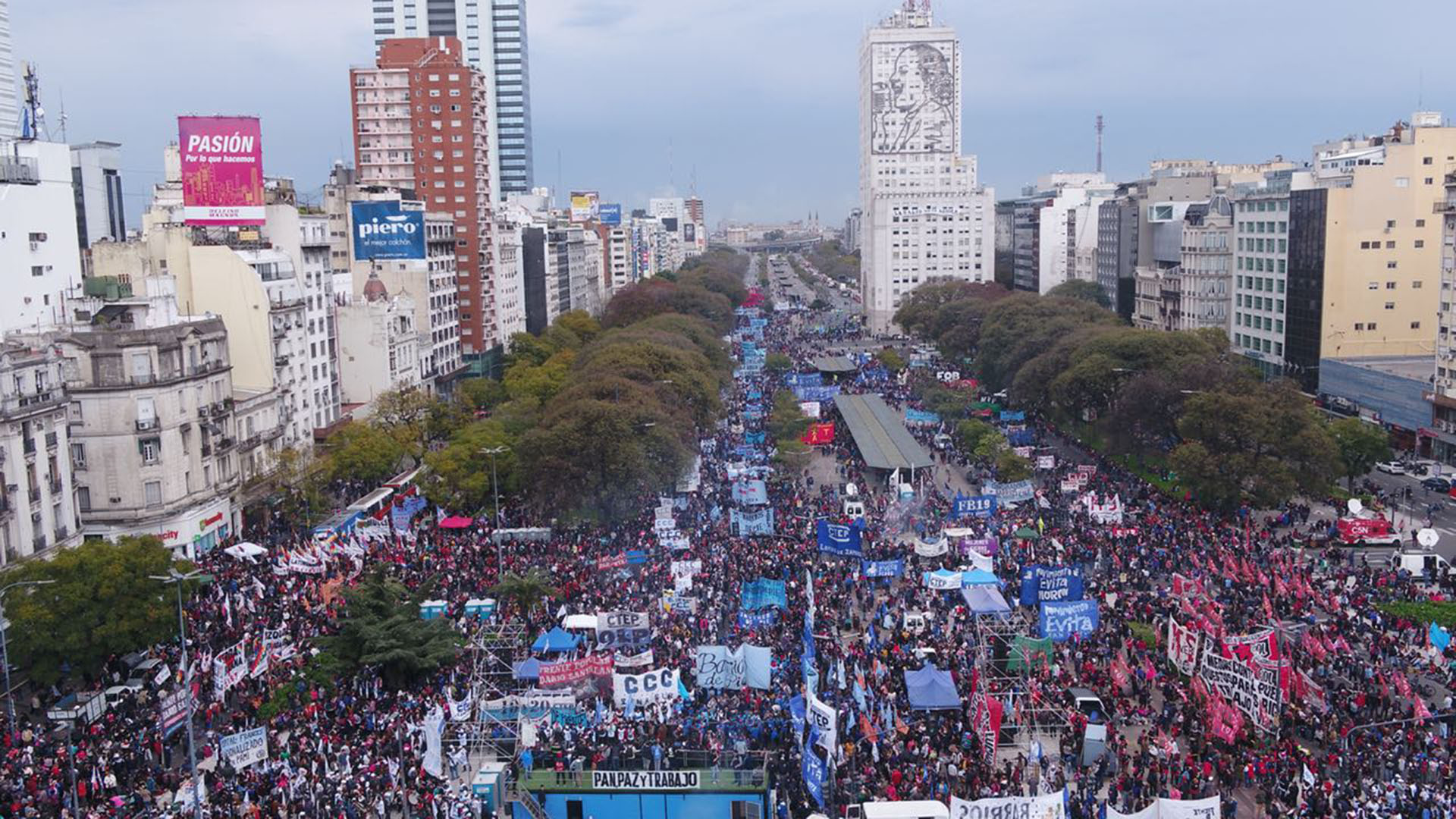 La CCC, la CTEP, Barrios de Pie y el Frente Darío Santillán fueron las principales agrupaciones de la marcha