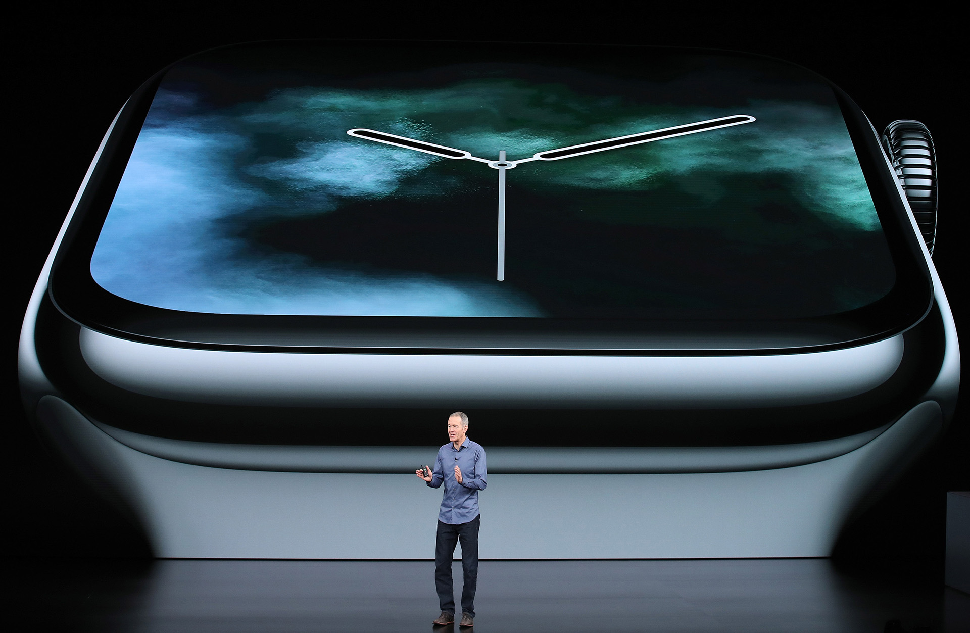 El Apple Watch Series 4 incluye como principal novedad una pantalla un 30 % más grande que el anterior modelo (AFP)