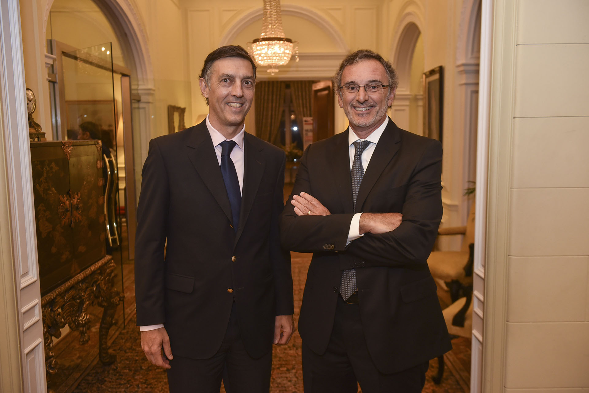 Facundo Gómez Minujín (distinguido en la disciplina Ejecutivos del Comercio, de la Banca y de los Servicios) y Claudio Cesario (Dirigentes Empresarios)