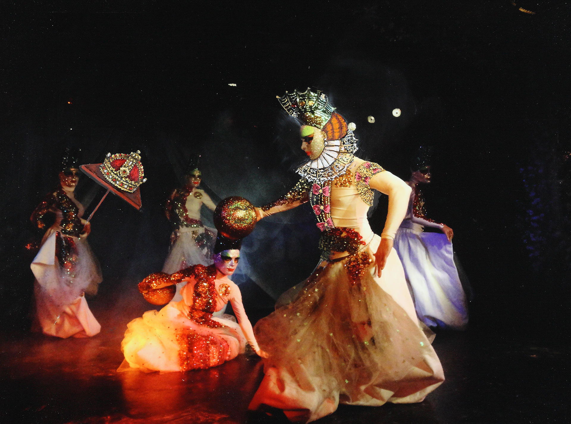 CARNAVAL EN VENECIA: Las máscaras venecianas van a ver Don Giovanni de Mozart en La Fenice de Venecia
