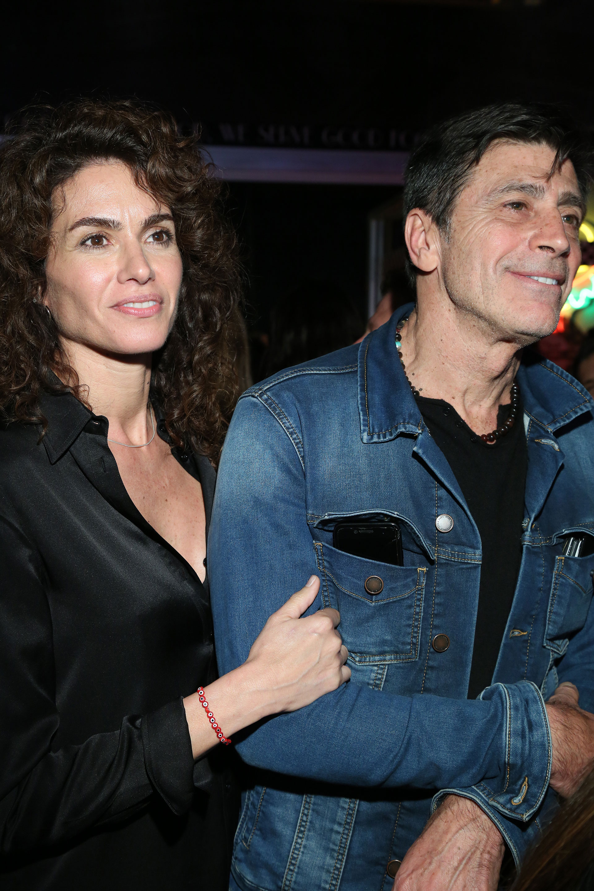 Nicolás Repetto y Florencia Raggi viendo el show de su hija Renata